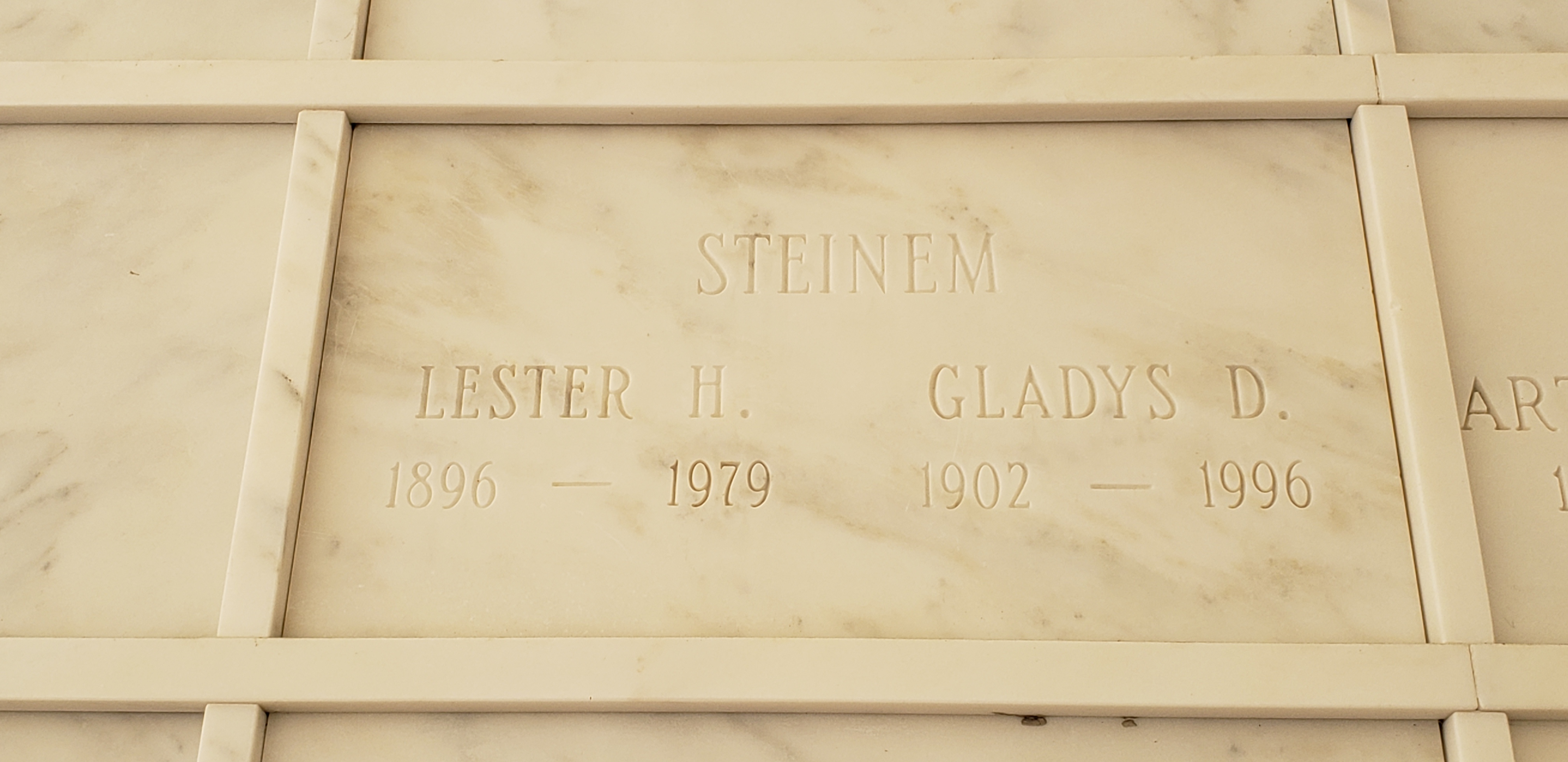 Gladys D Steinem