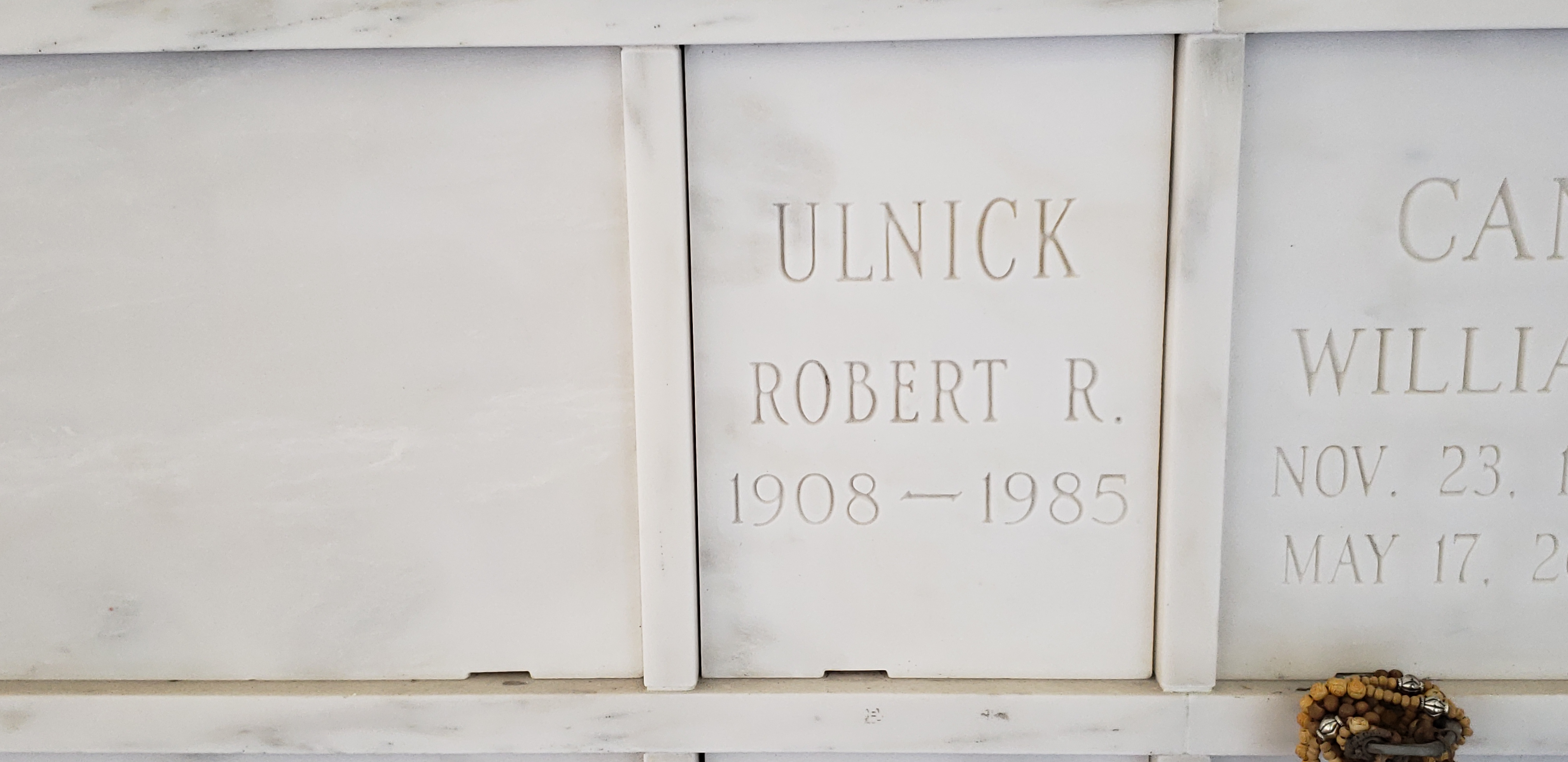 Robert R Ulnick
