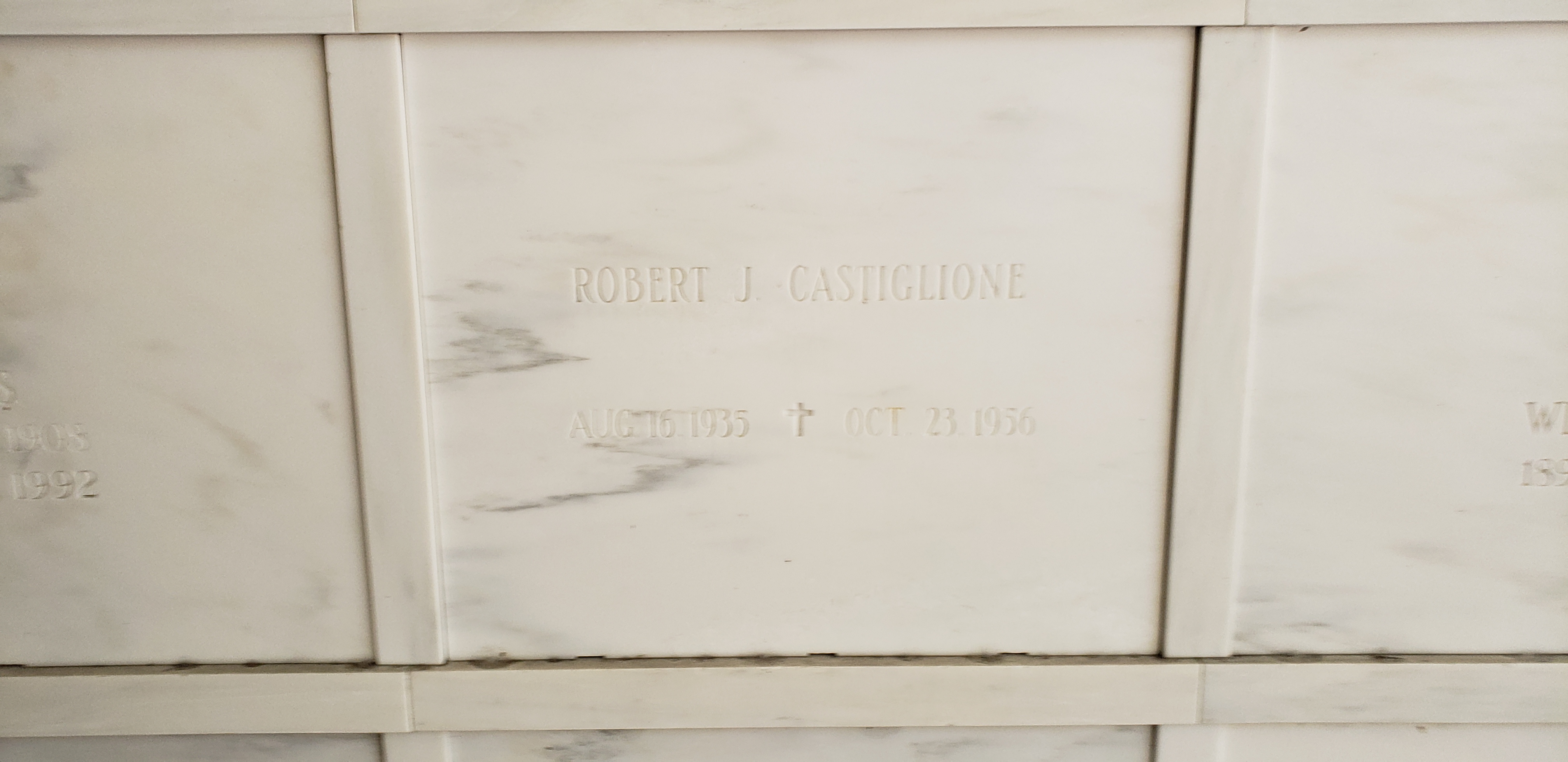 Robert J Castiglione