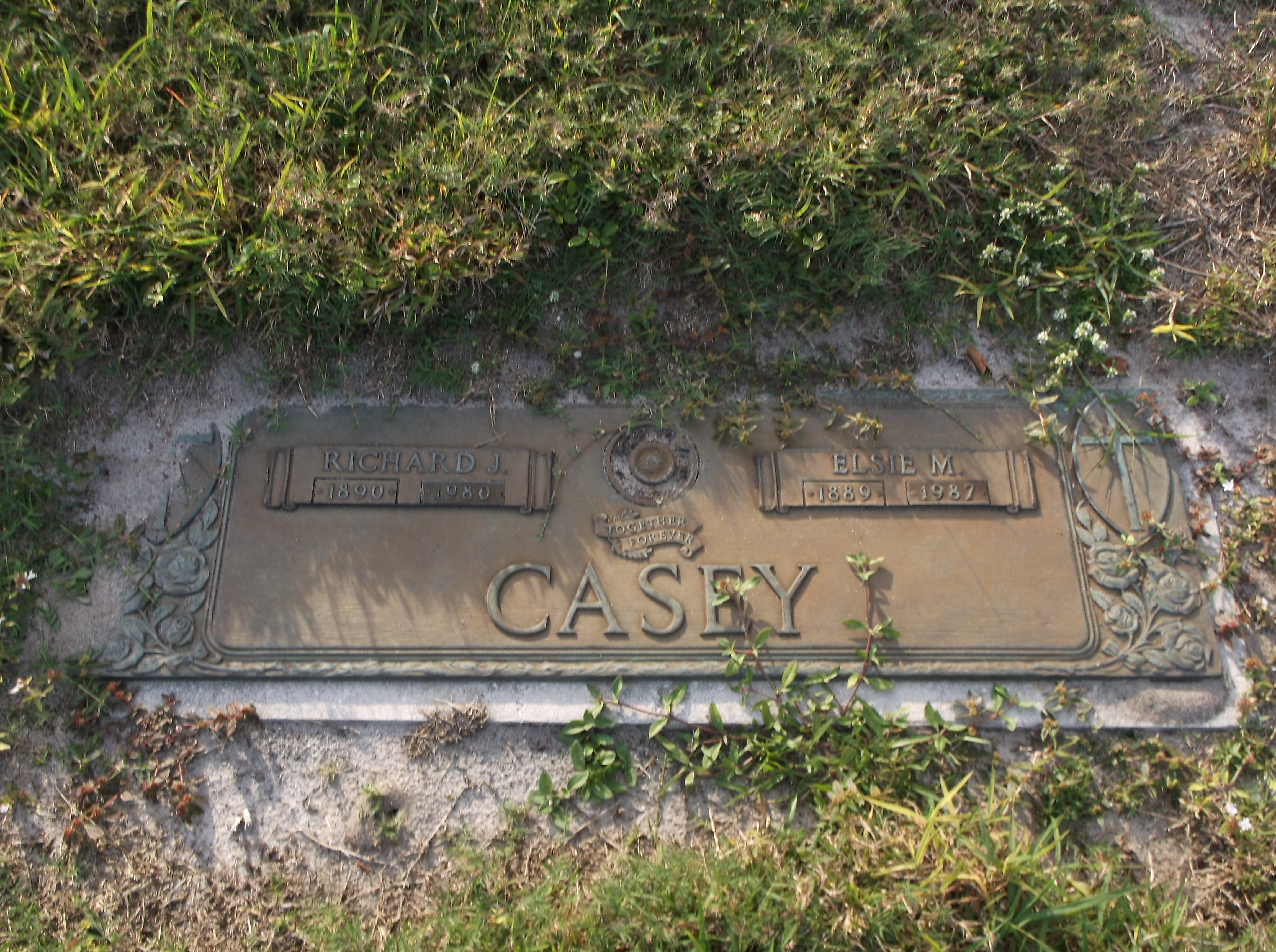 Elsie M Casey