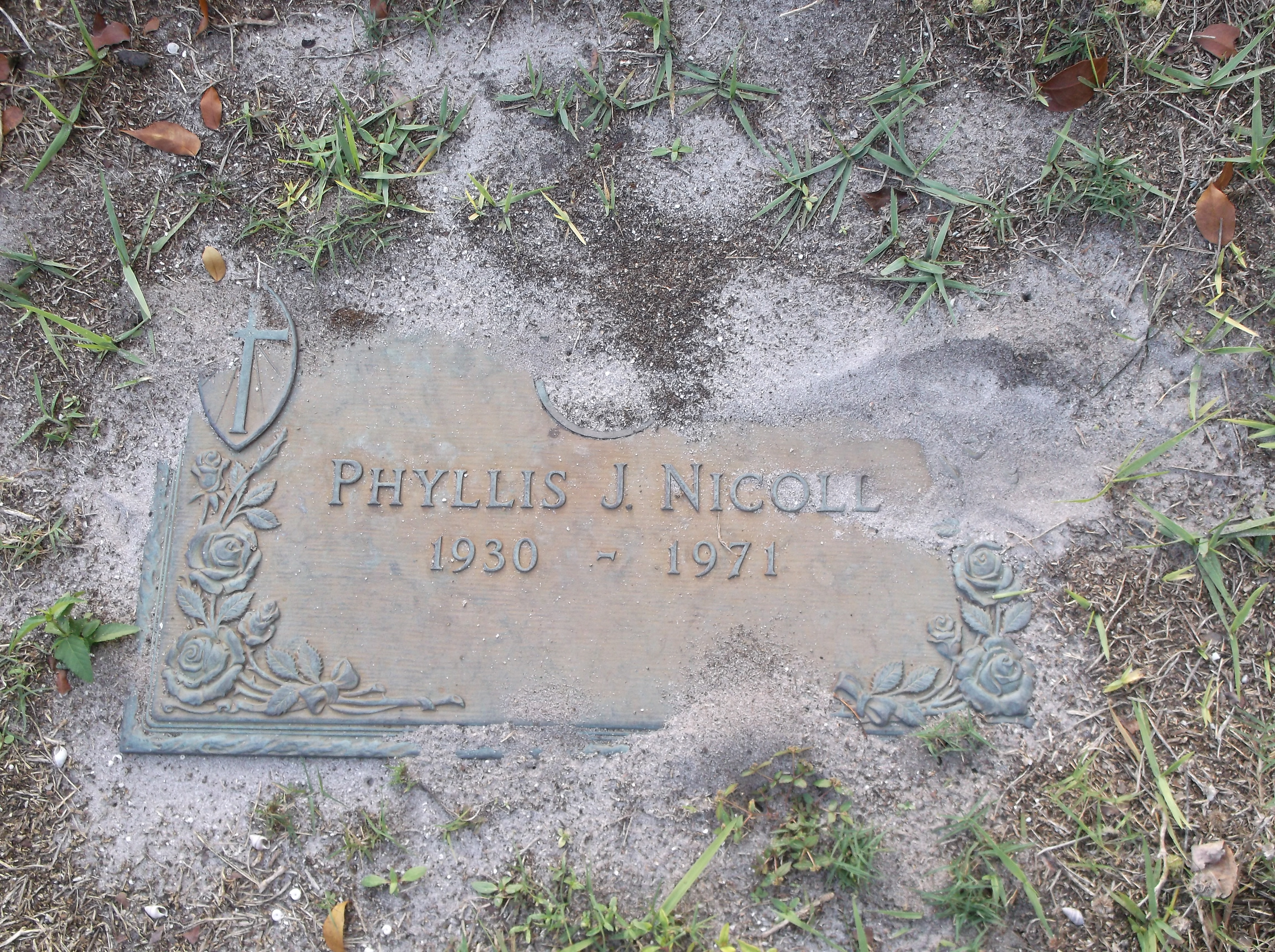 Phyllis J Nicoll