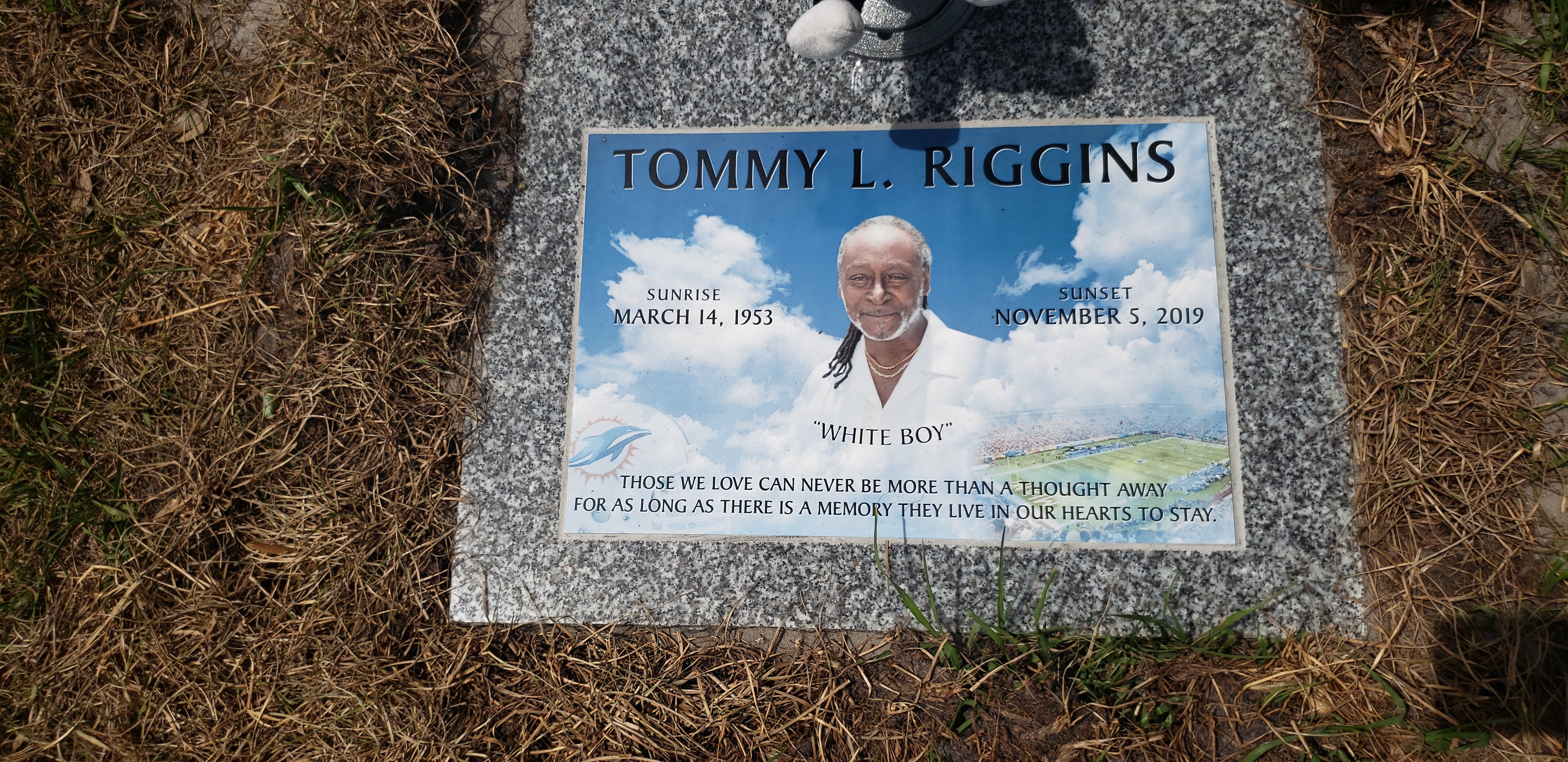 Tommy L Riggins