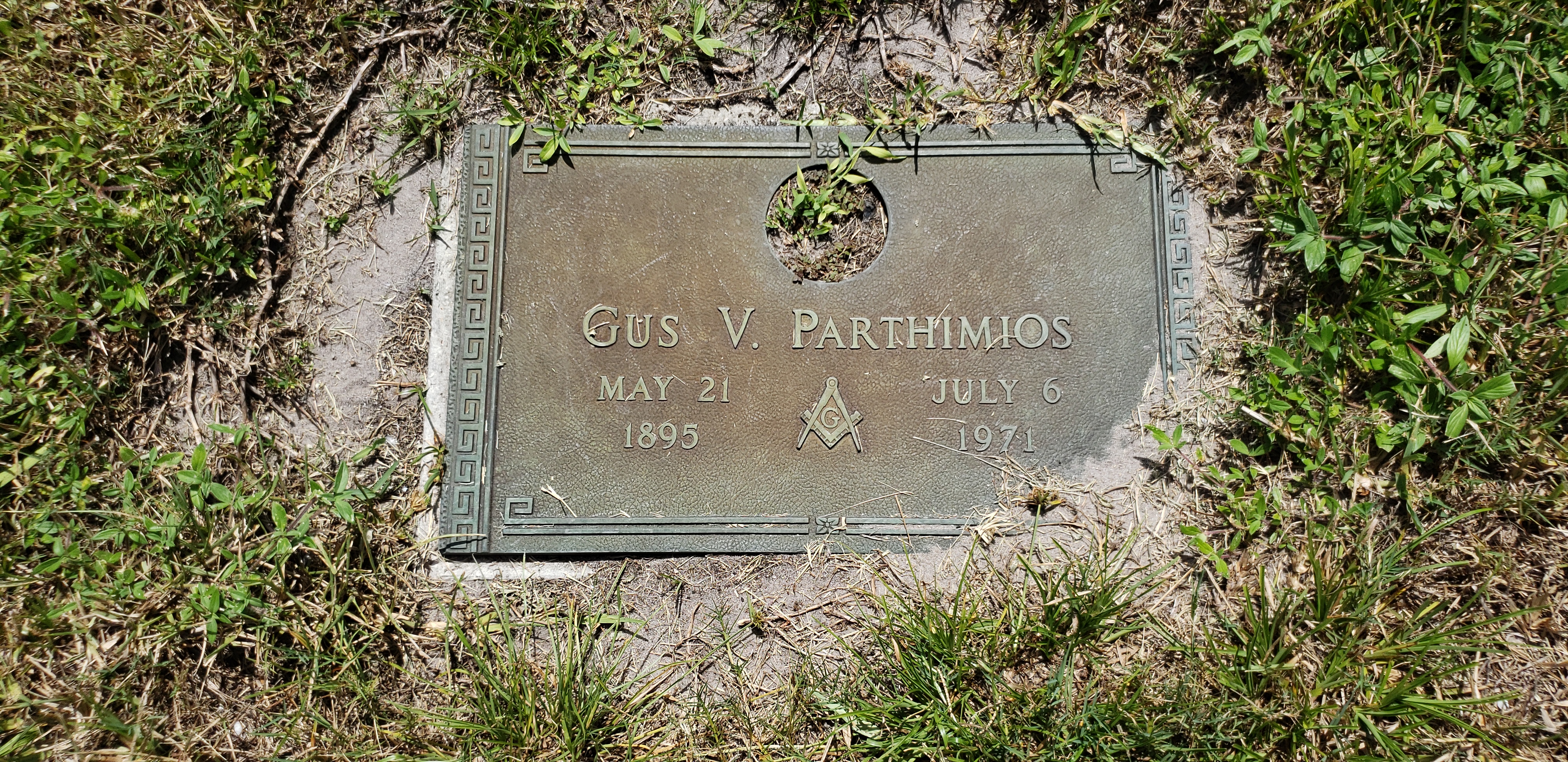 Gus V Parthimios