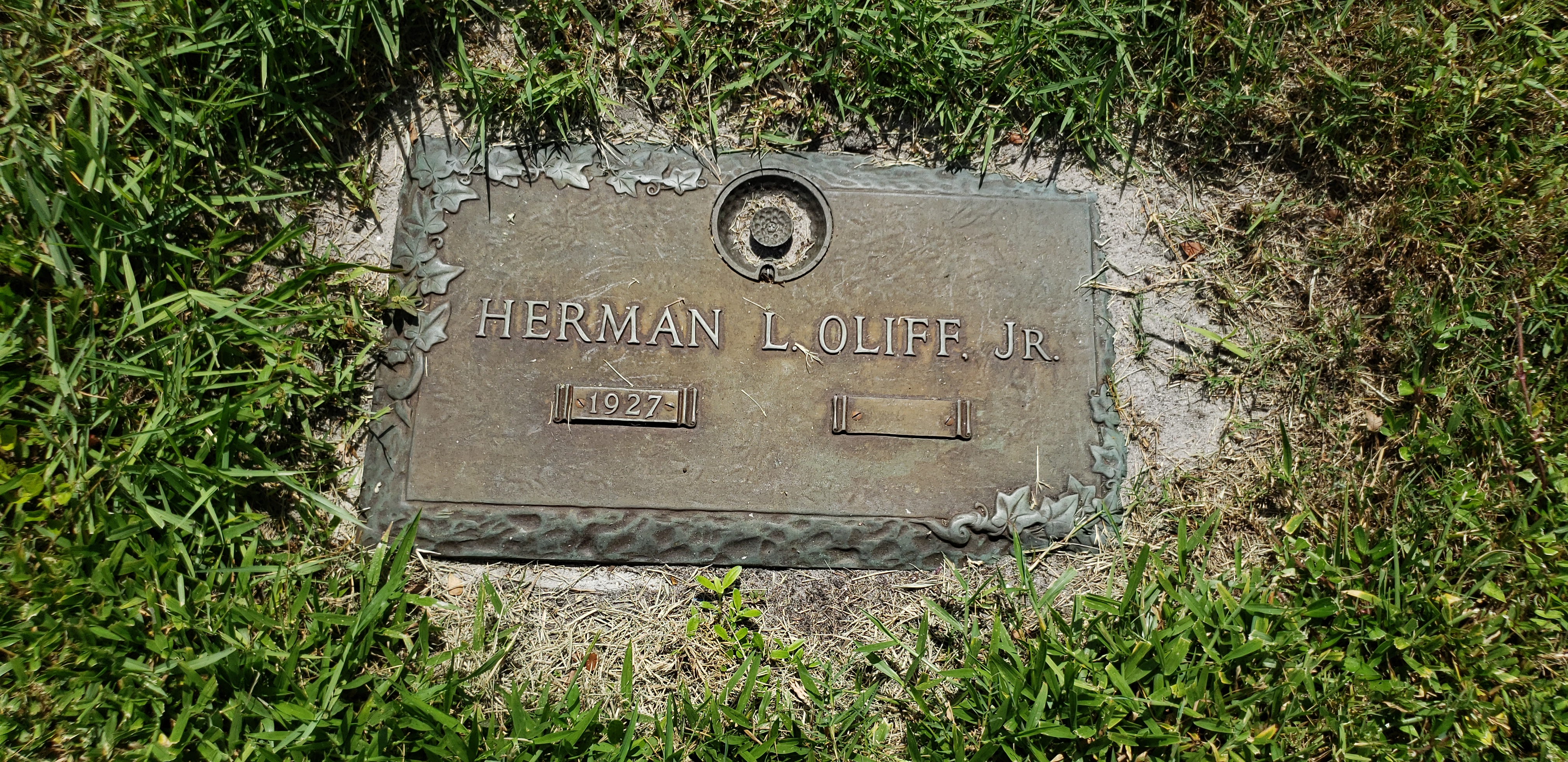 Herman L Oliff, Jr