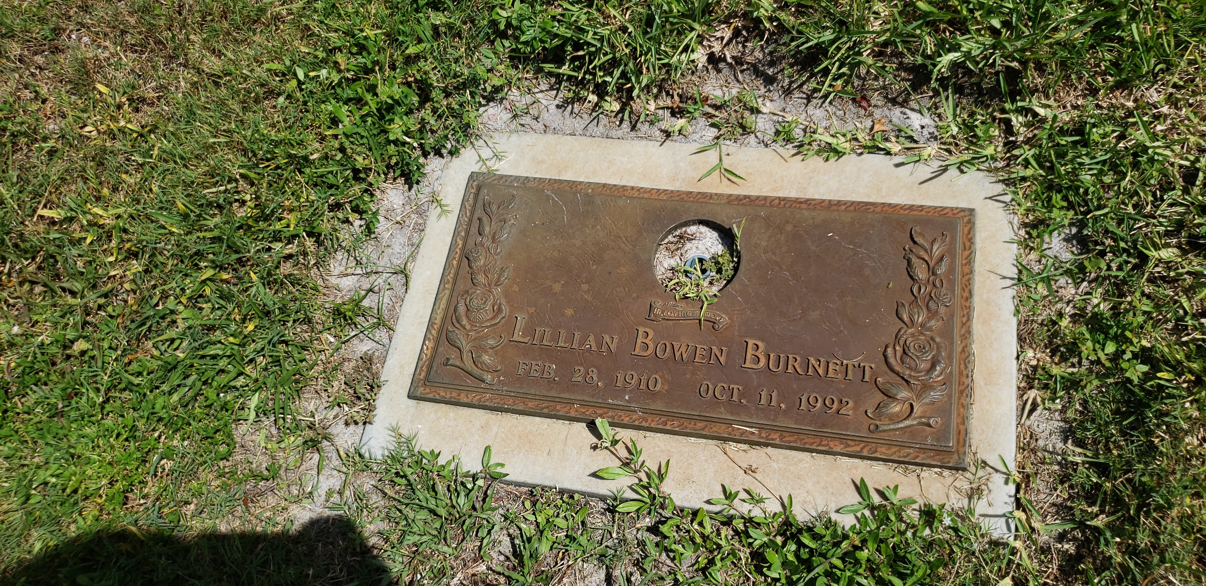 Lillian Bowen Burnett