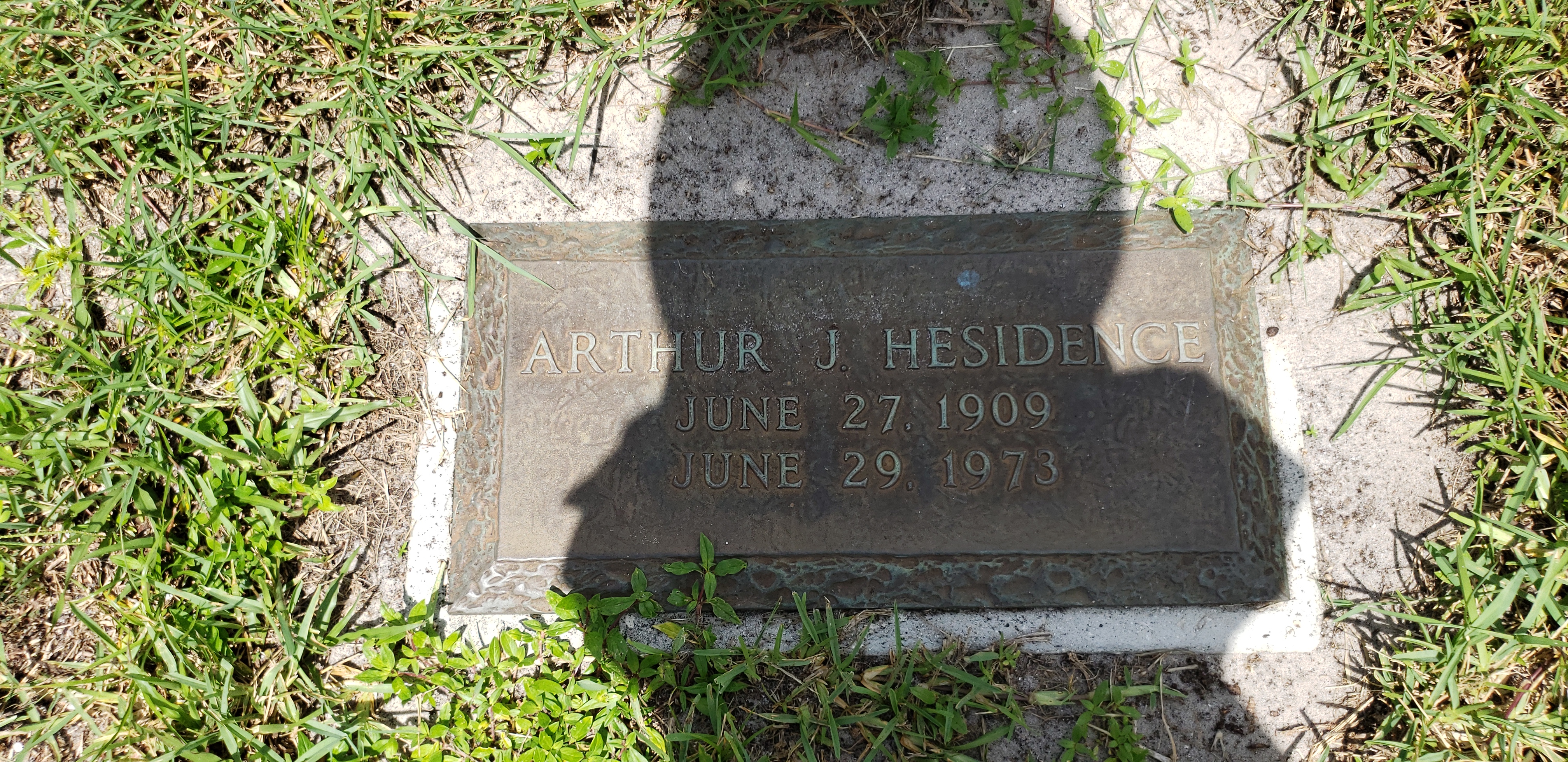 Arthur J Hesidence
