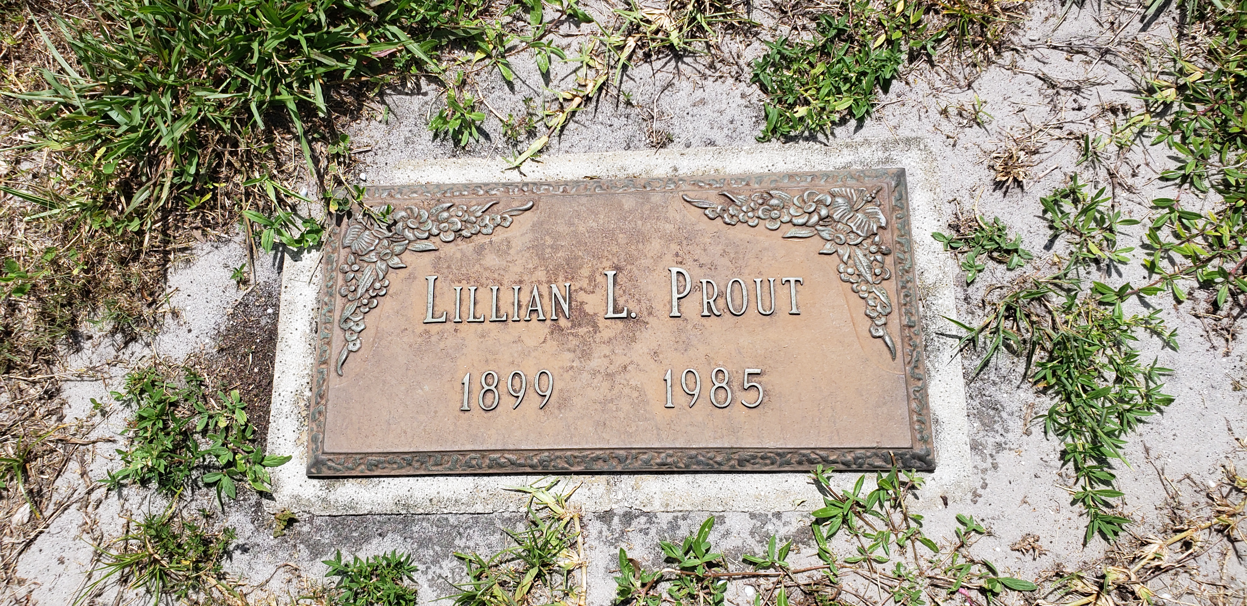Lillian L Prout