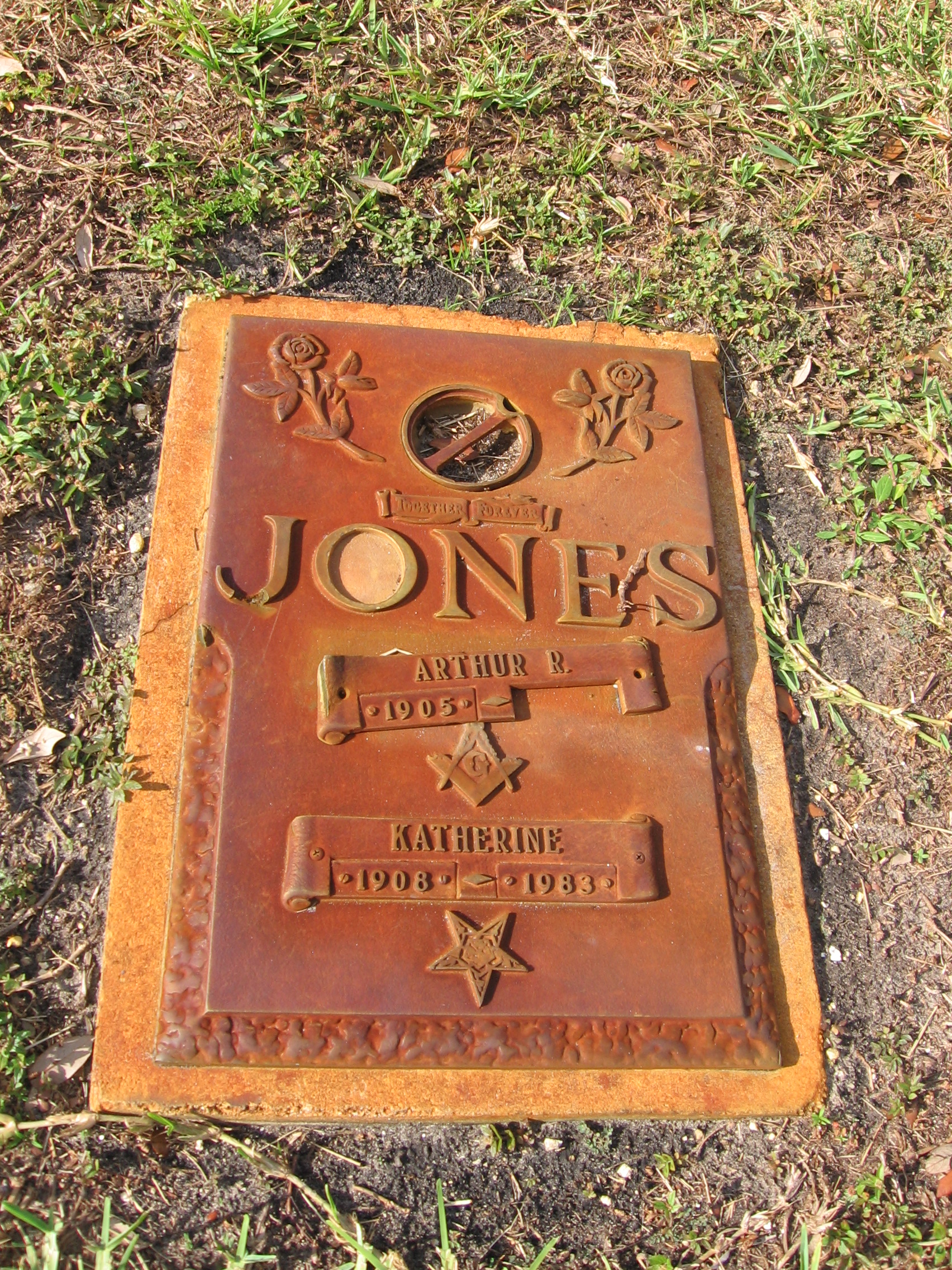 Arthur R Jones
