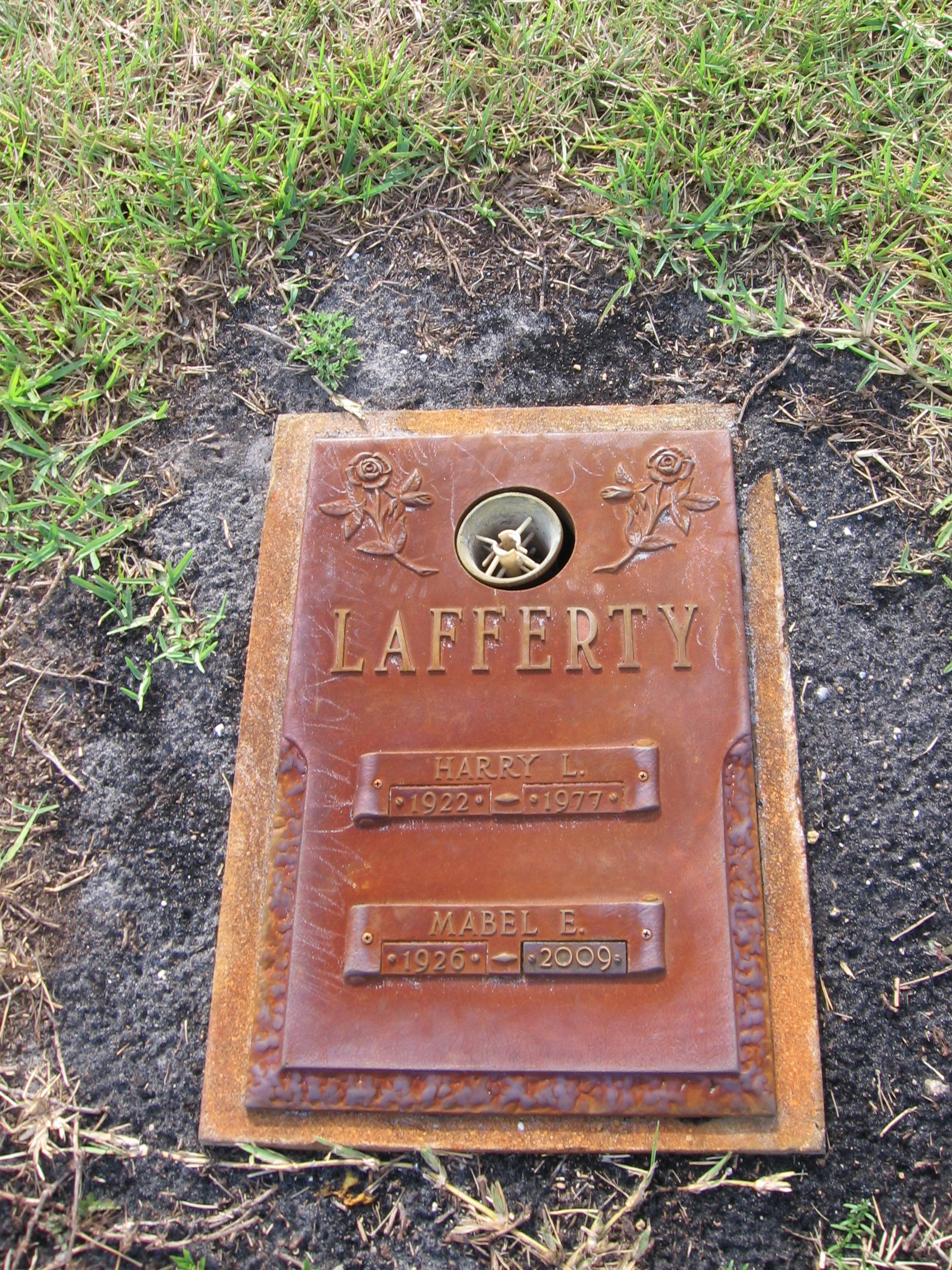 Mabel E Lafferty