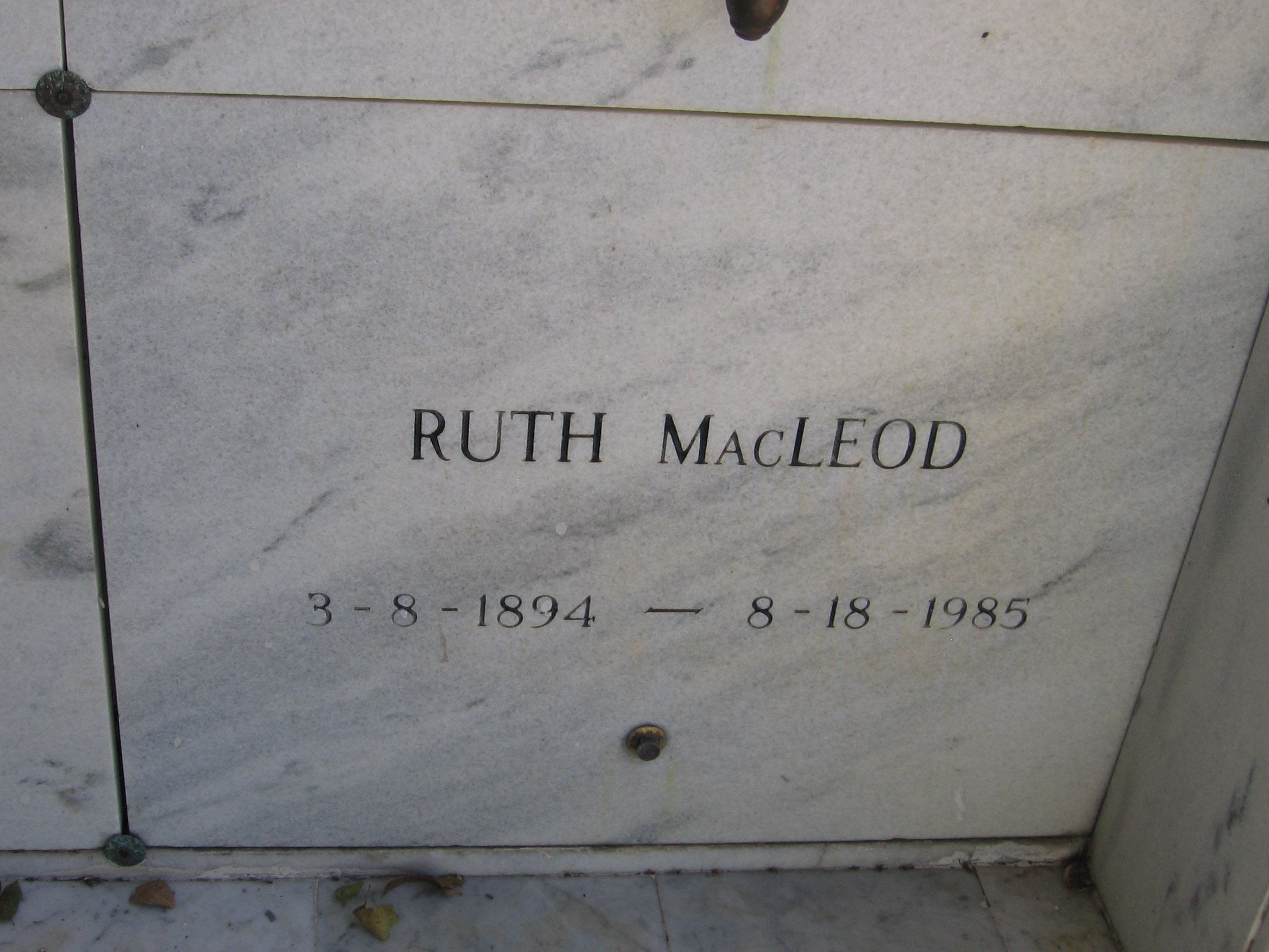 Ruth MacLeod