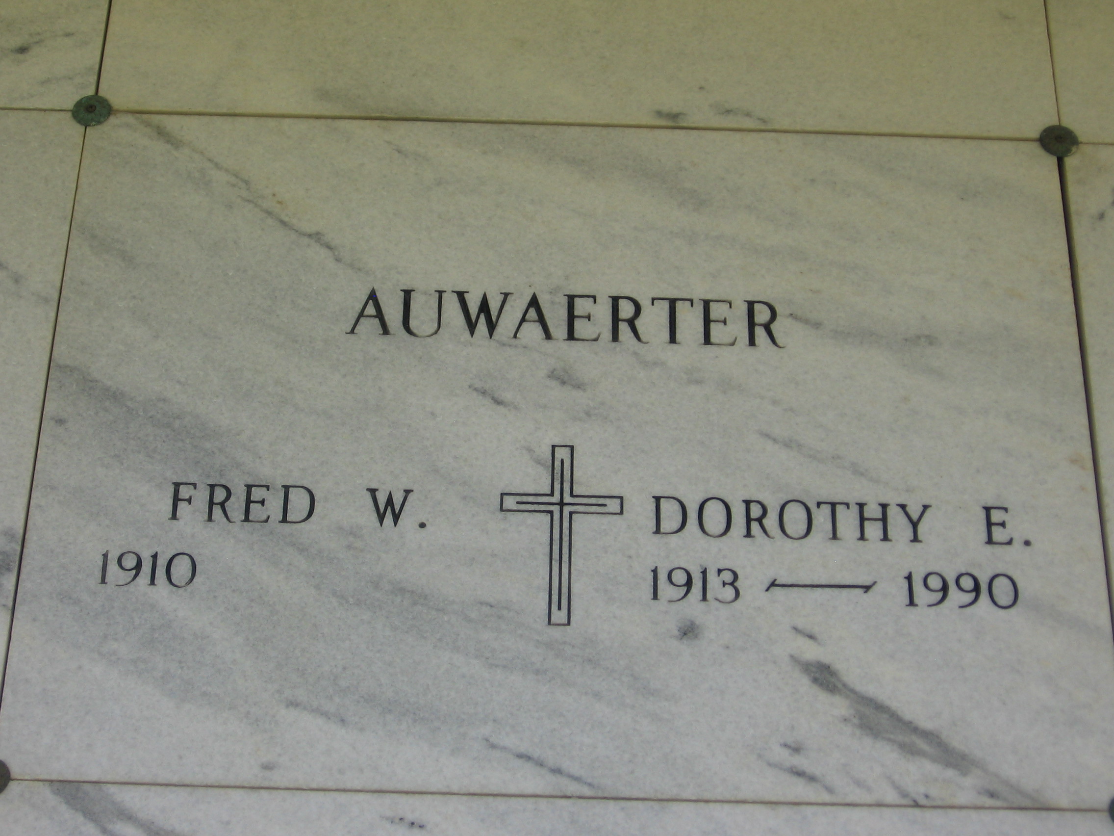 Dorothy E Auwaerter