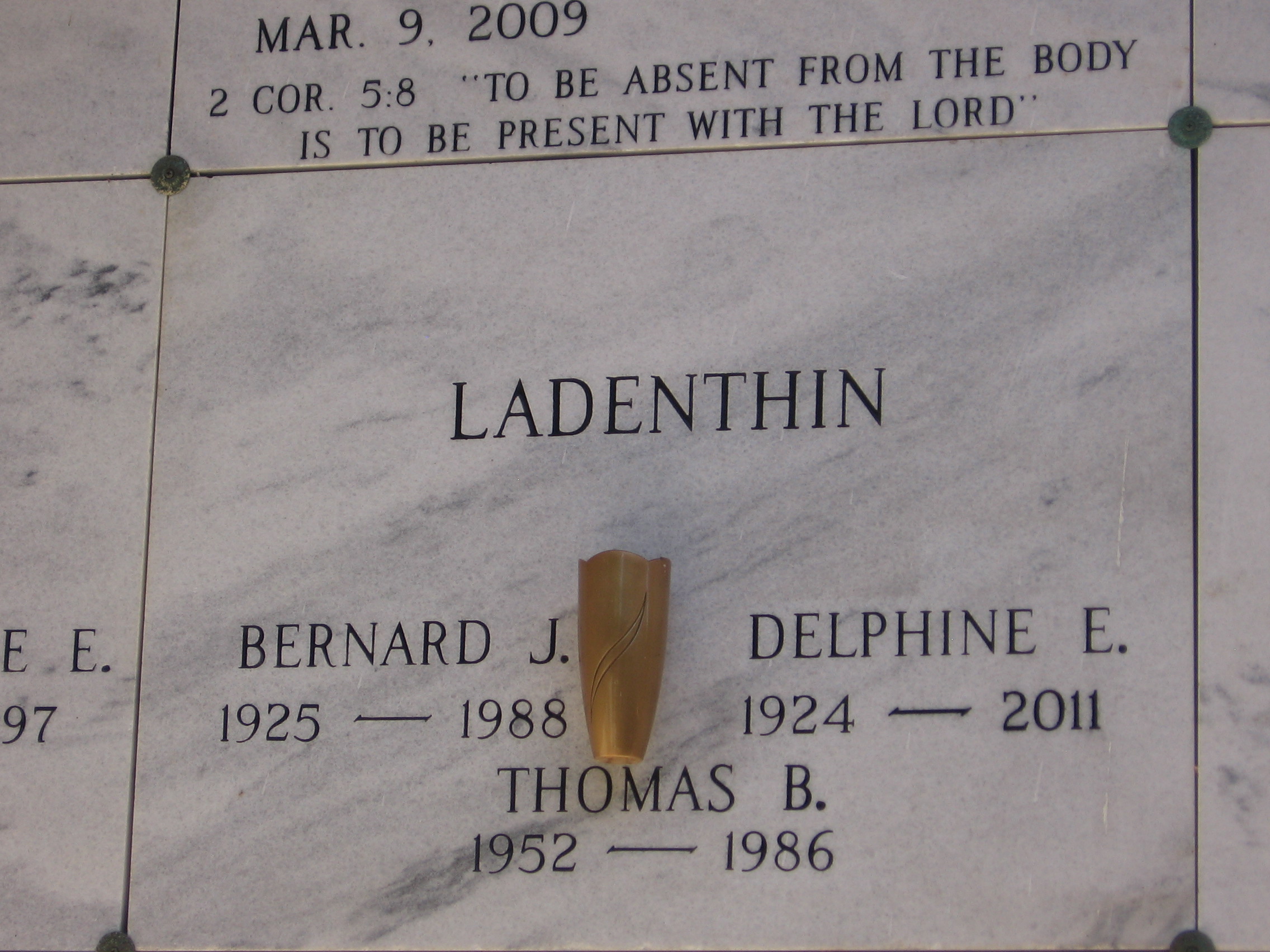 Delphine E Ladenthin