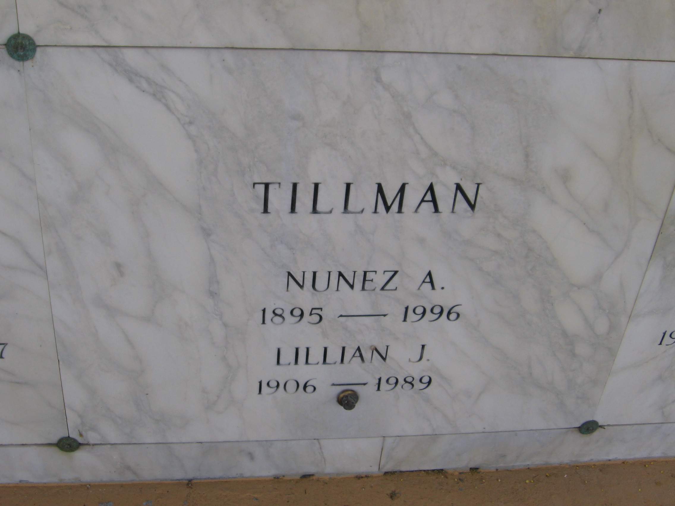 Lillian J Tillman
