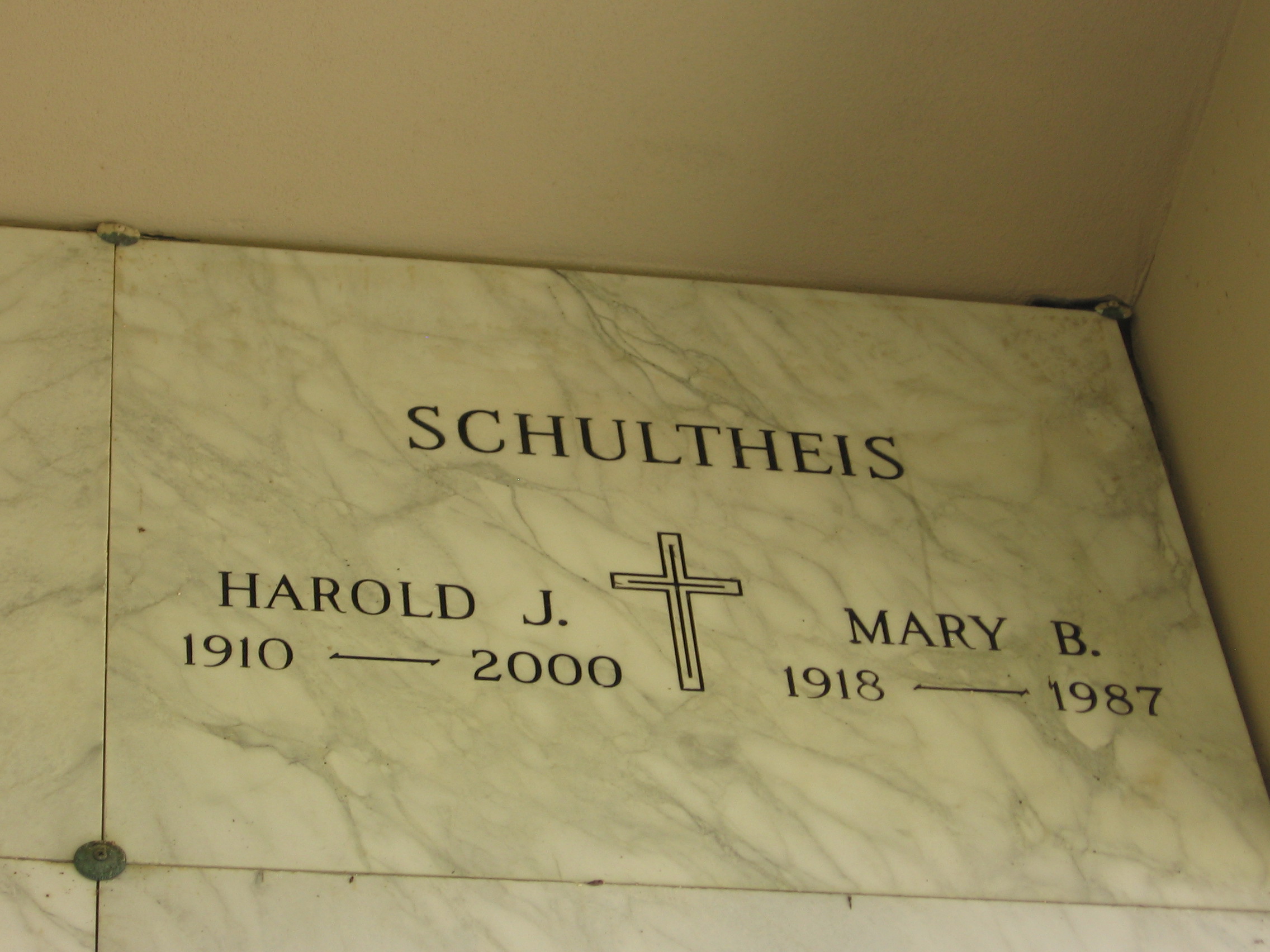 Harold J Schultheis