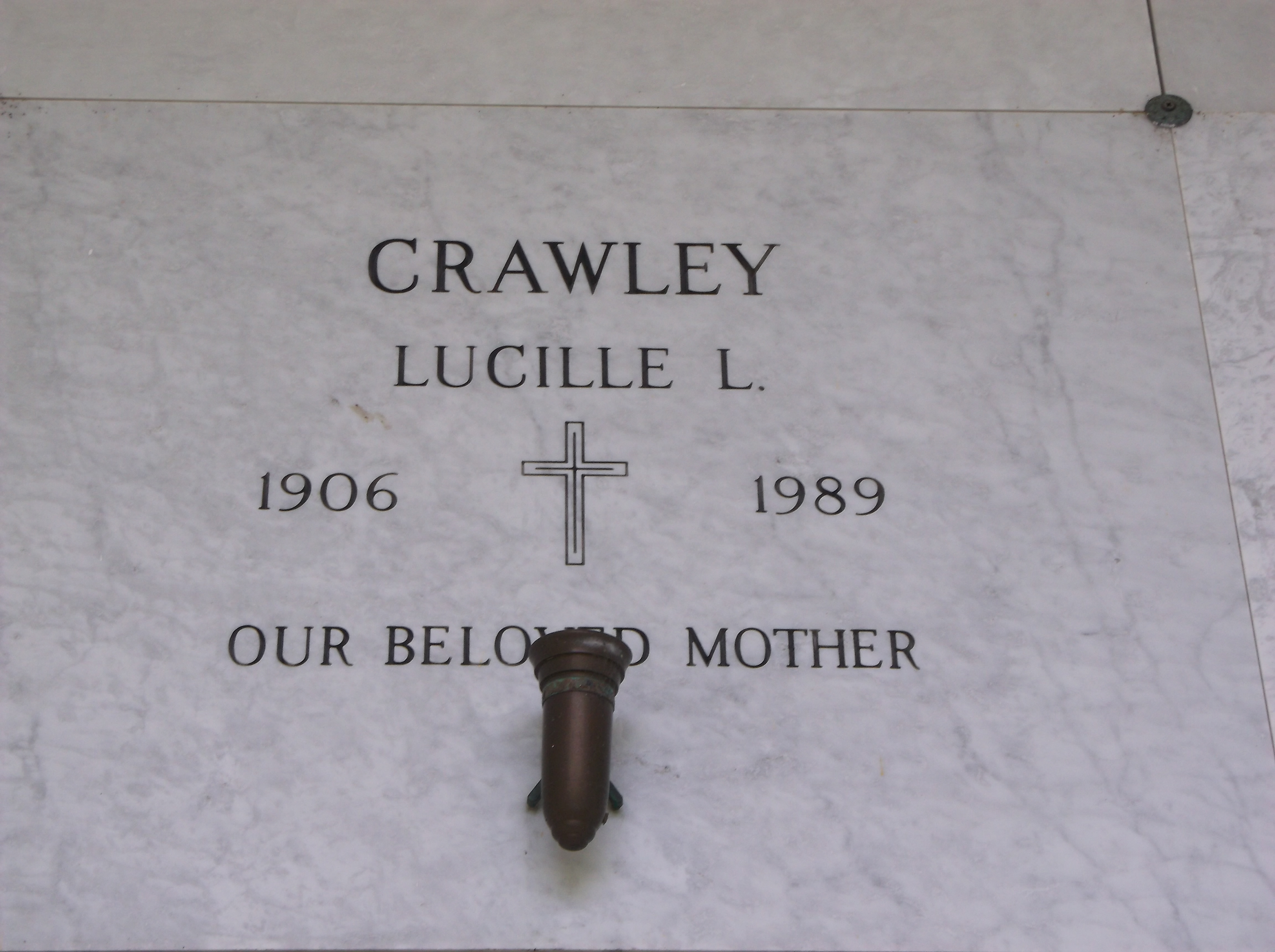 Lucille L Crawley