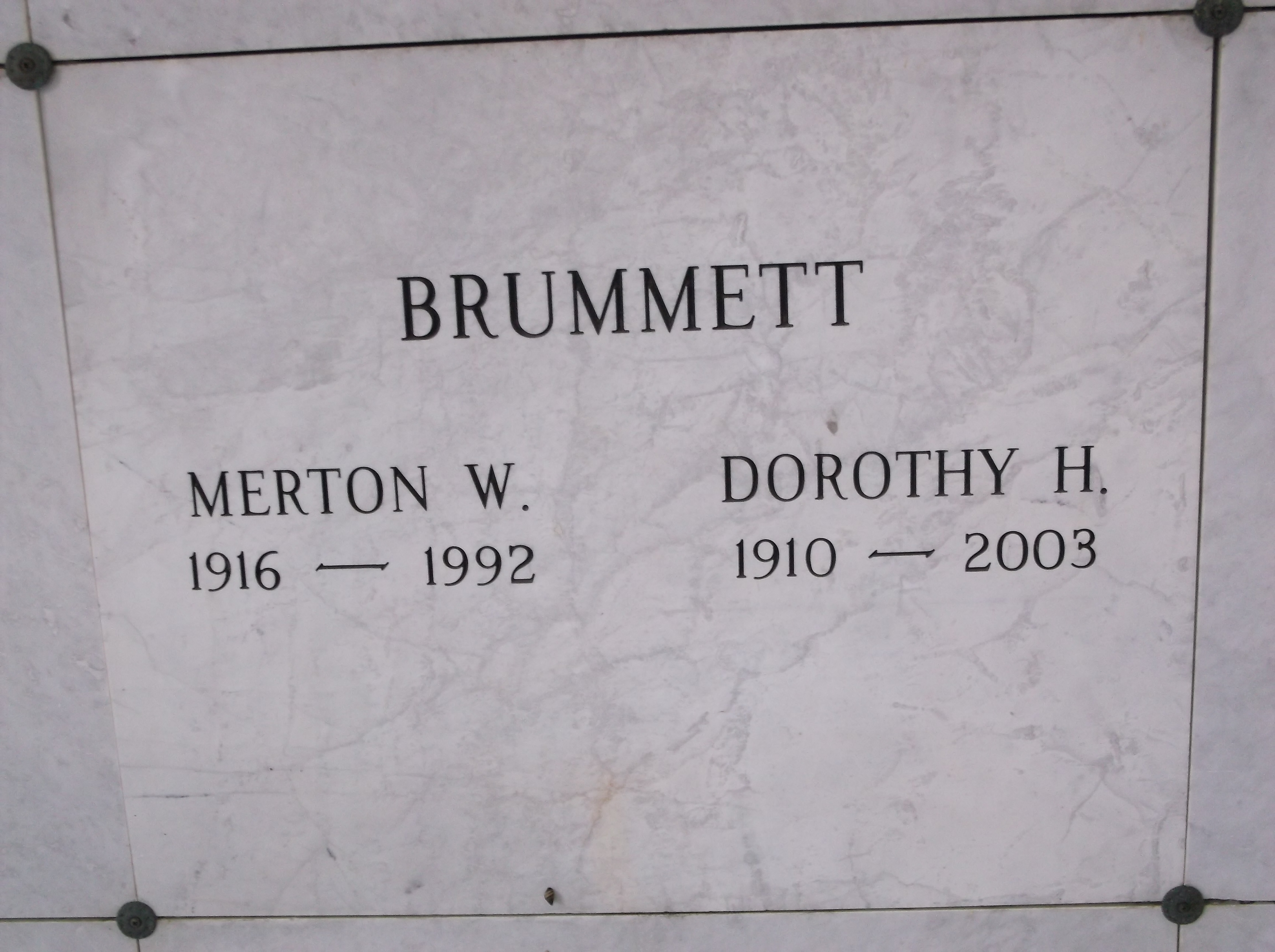 Dorothy H Brummett