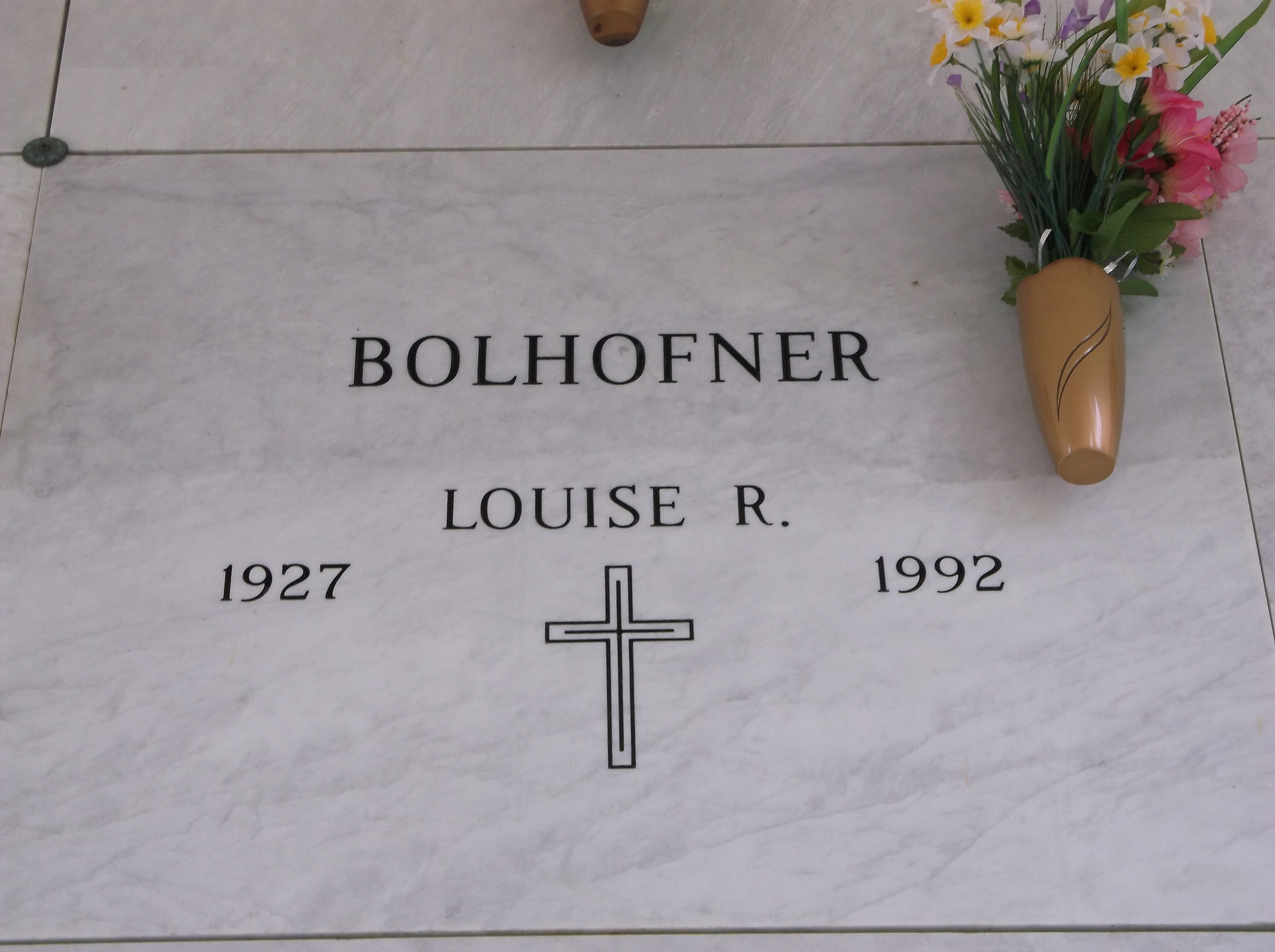 Louise R Bolhofner