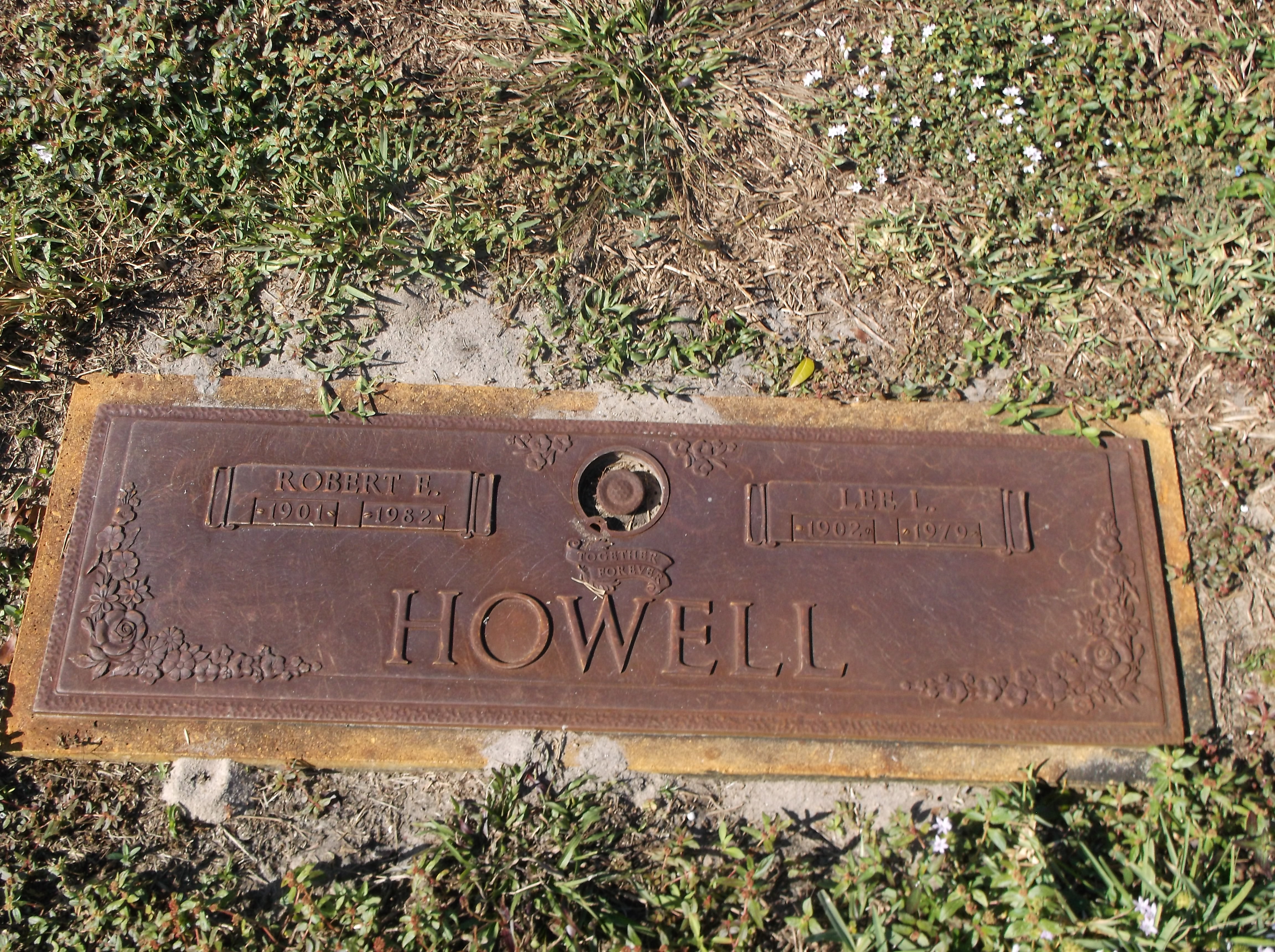 Robert E Howell