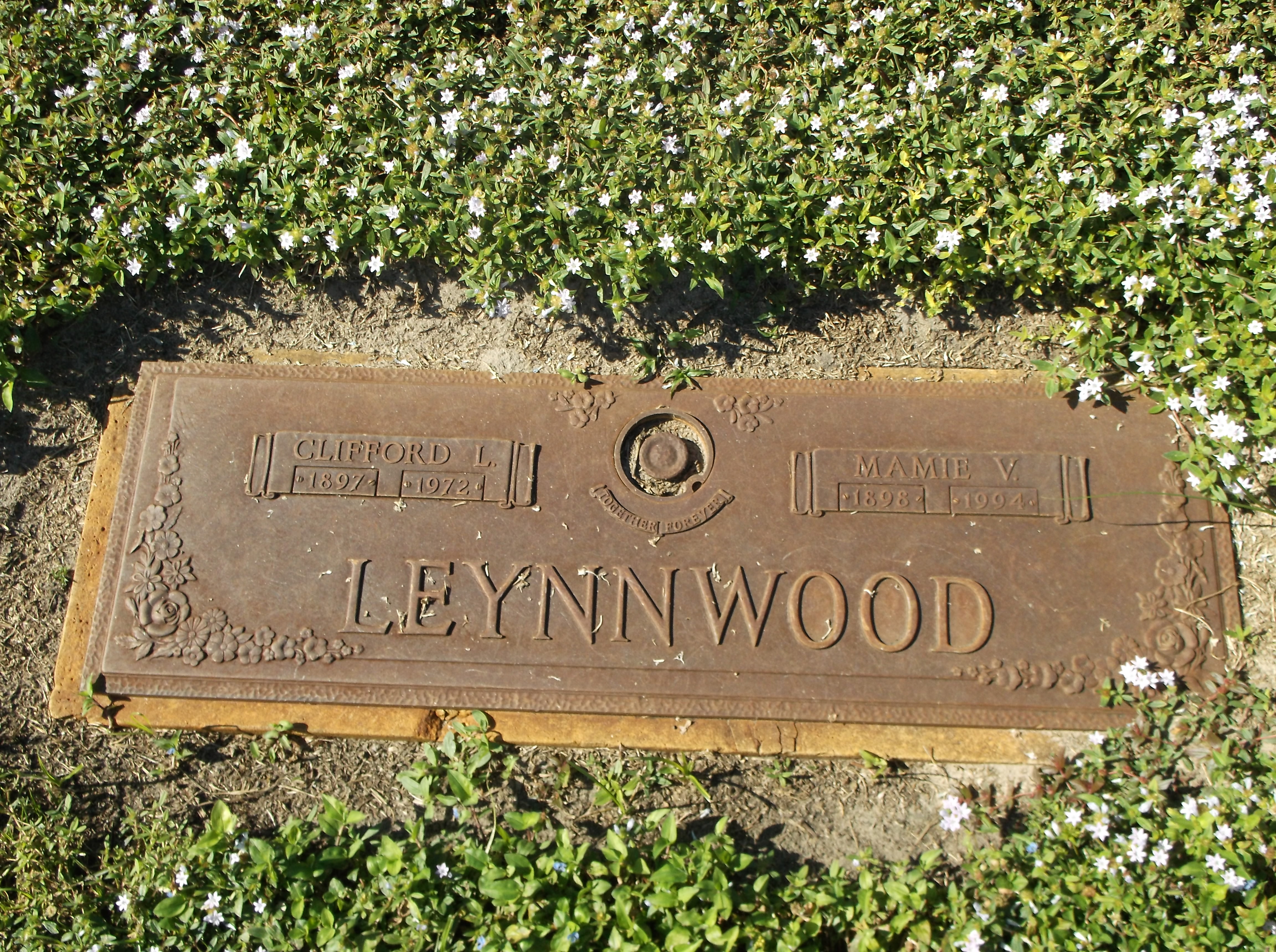 Clifford L Leynnwood