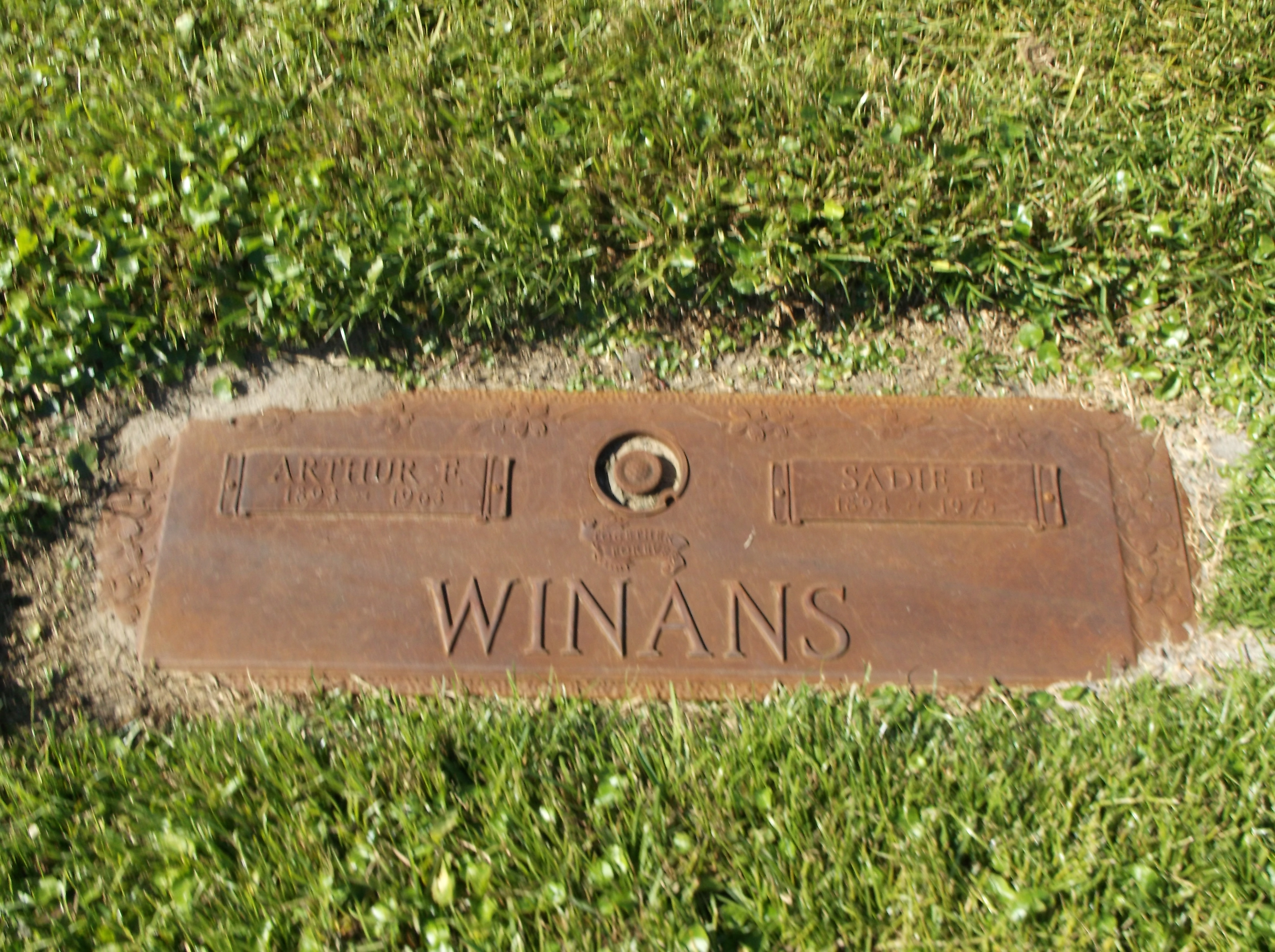 Arthur F Winans