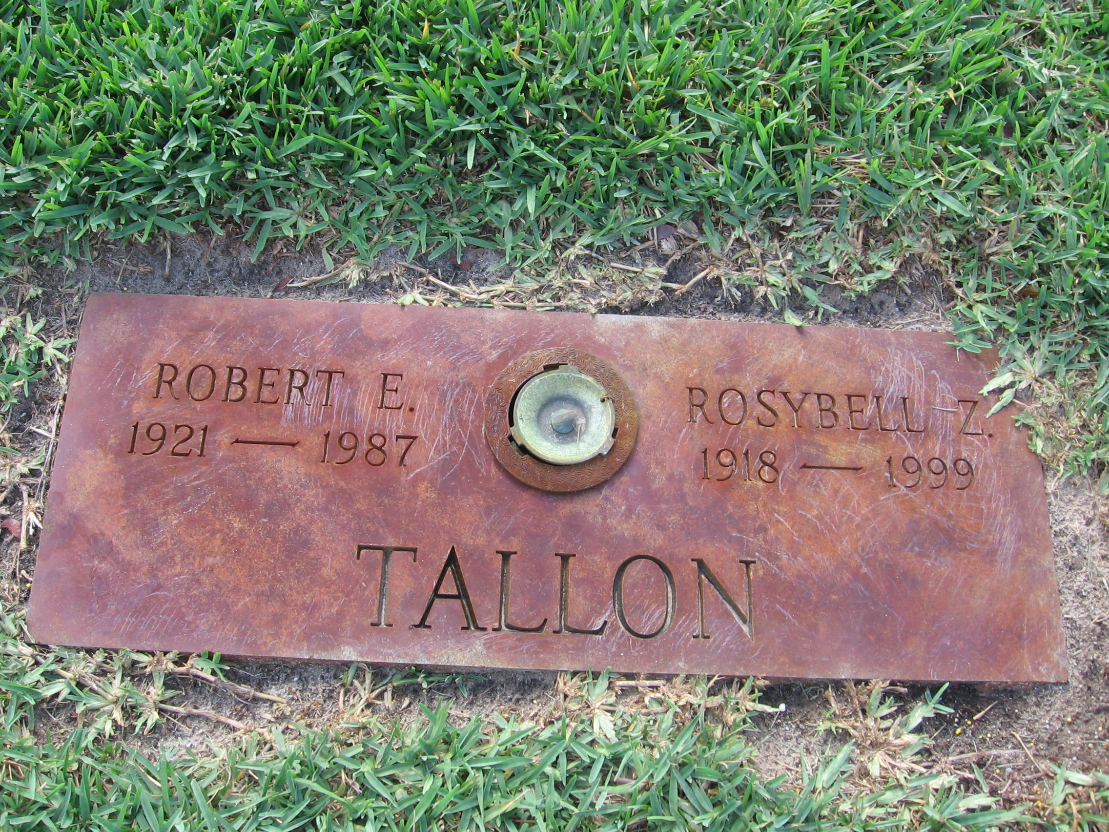 Robert E Tallon