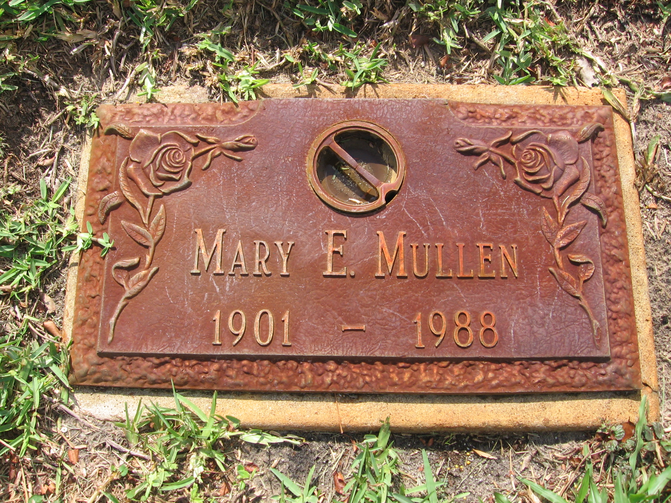 Mary E Mullen
