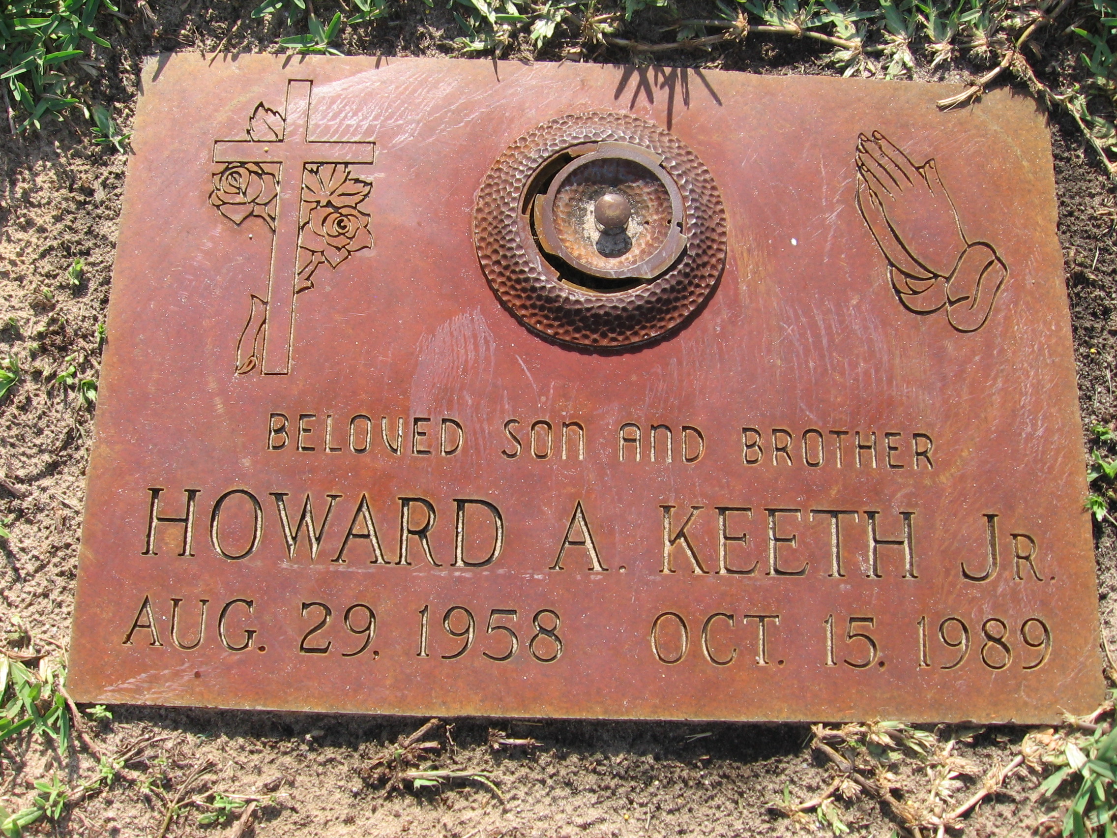 Howard A Keeth, Jr