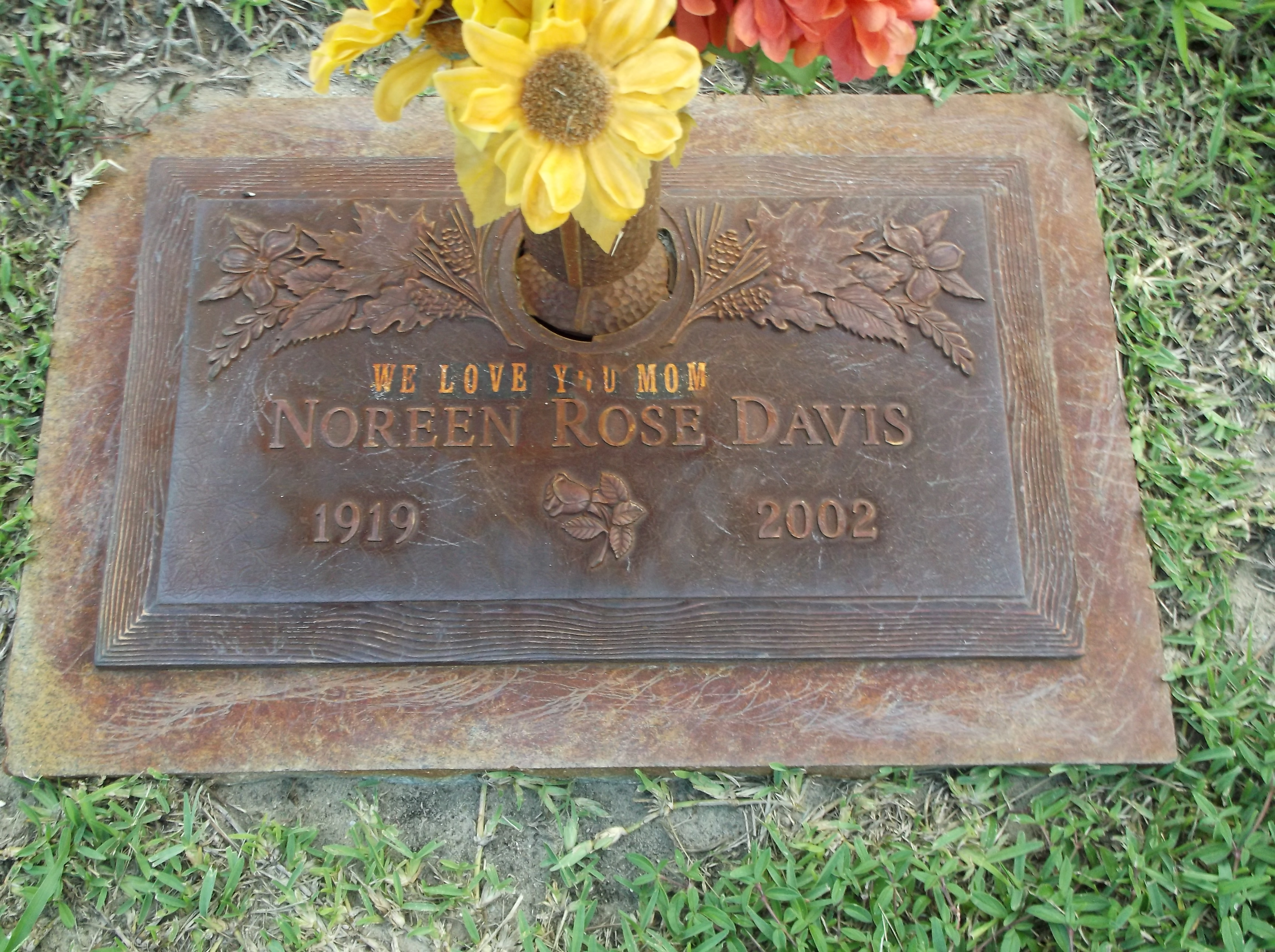 Noreen Rose Davis