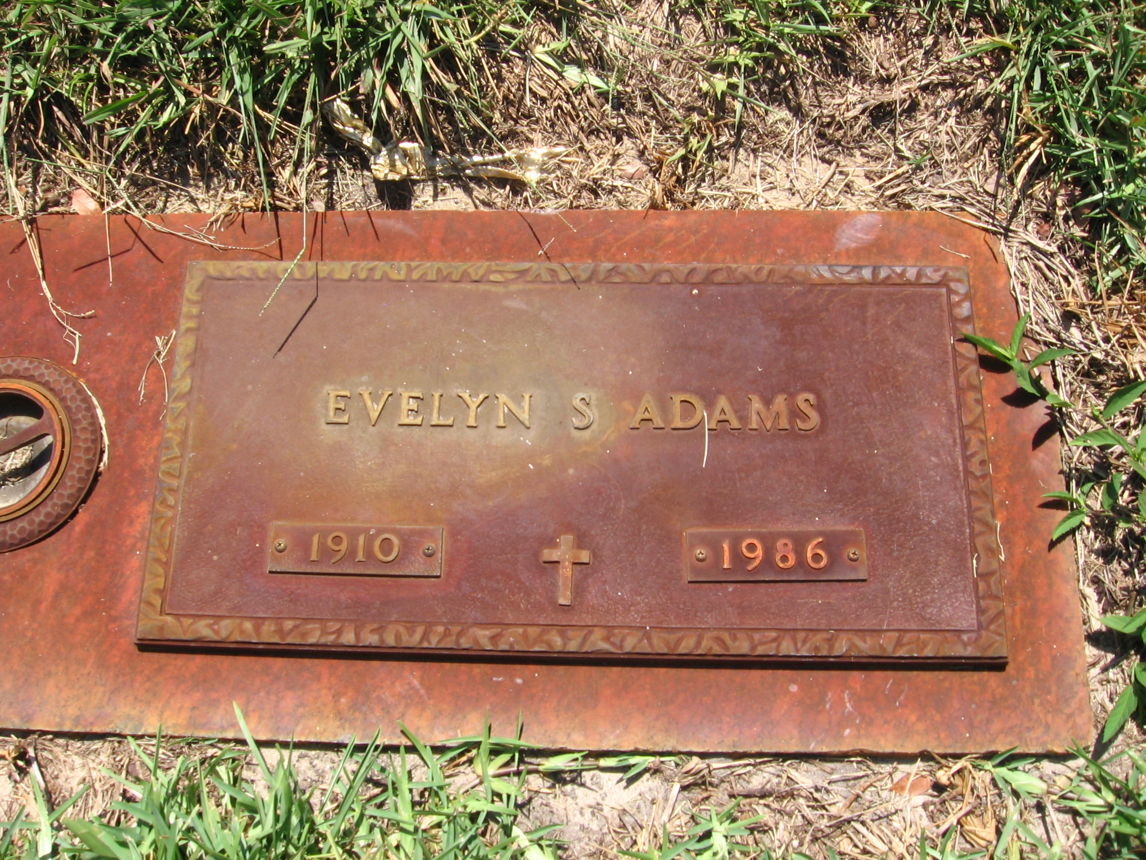 Evelyn S Adams