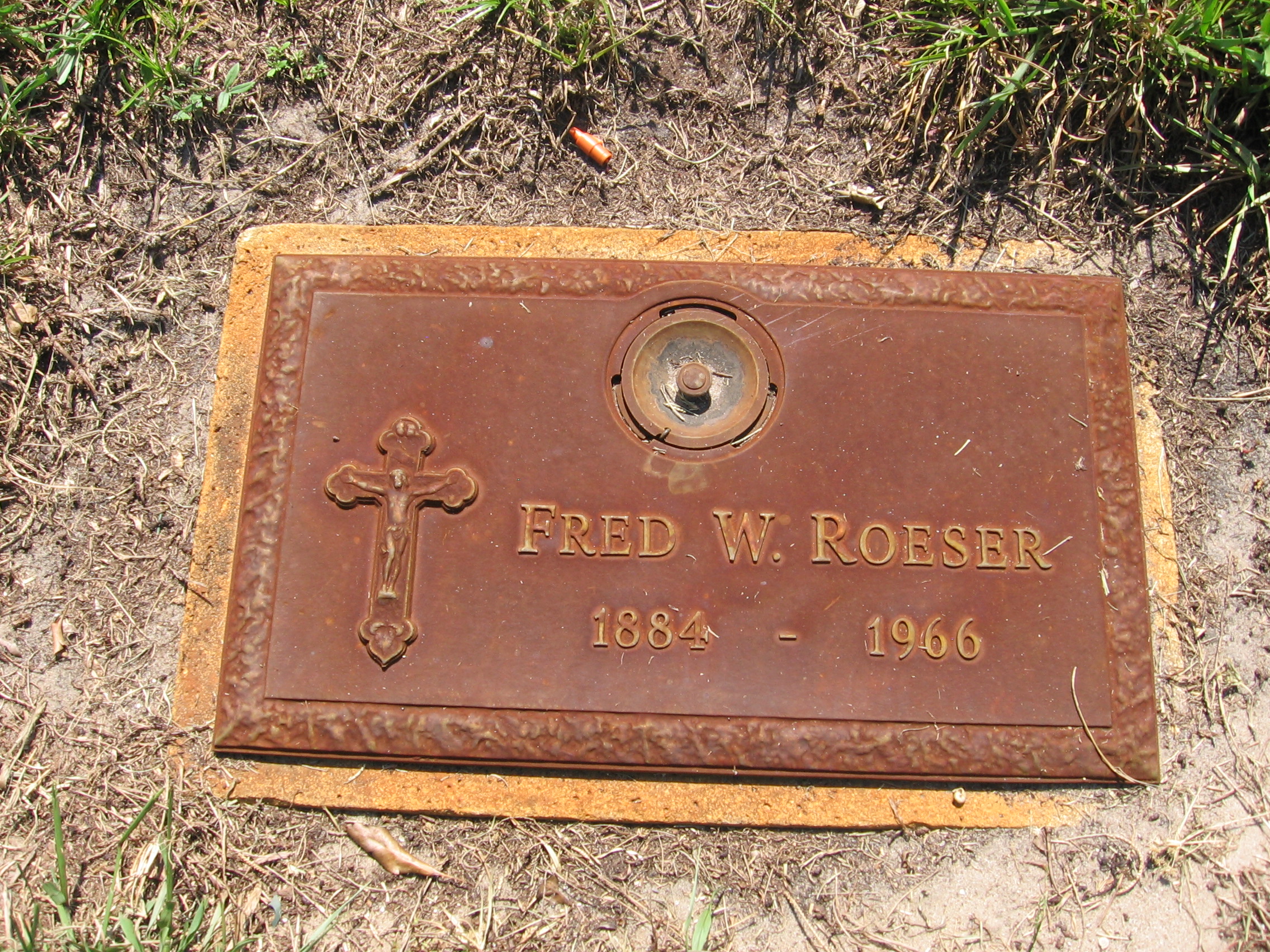 Fred W Roeser