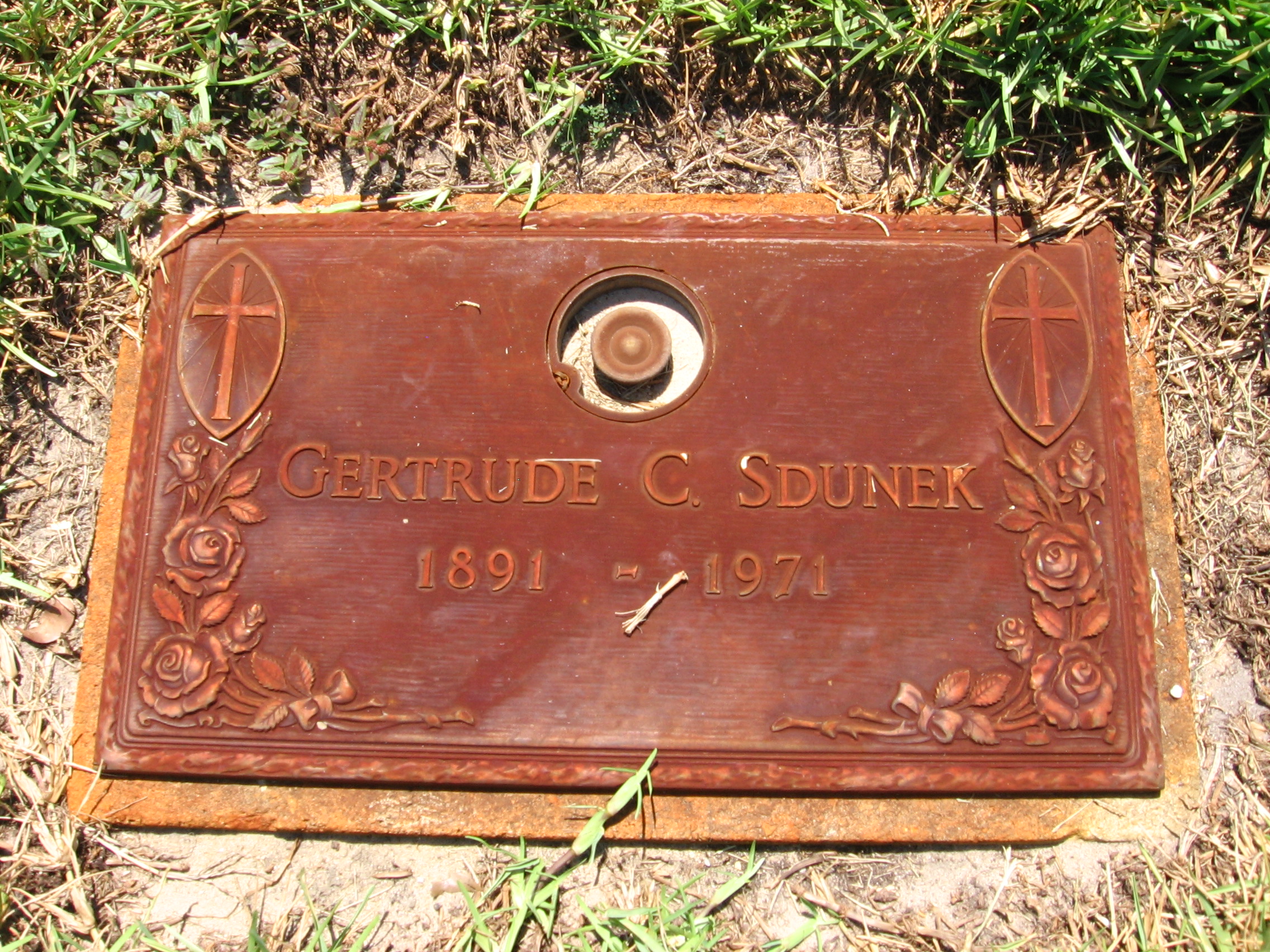 Gertrude C Sdunek