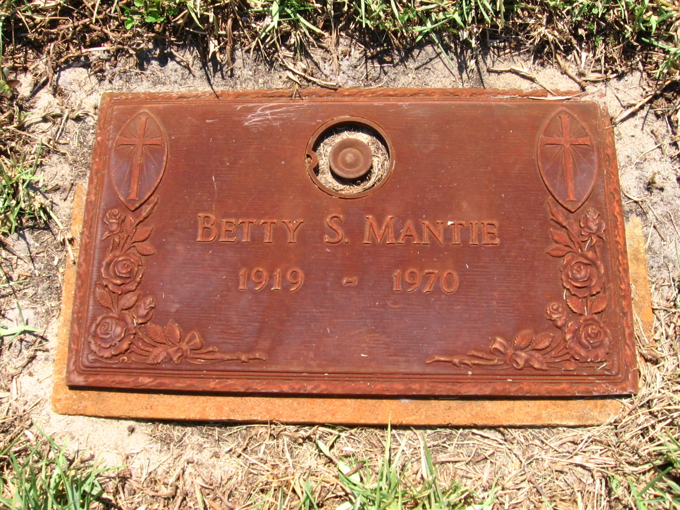 Betty S Mantie