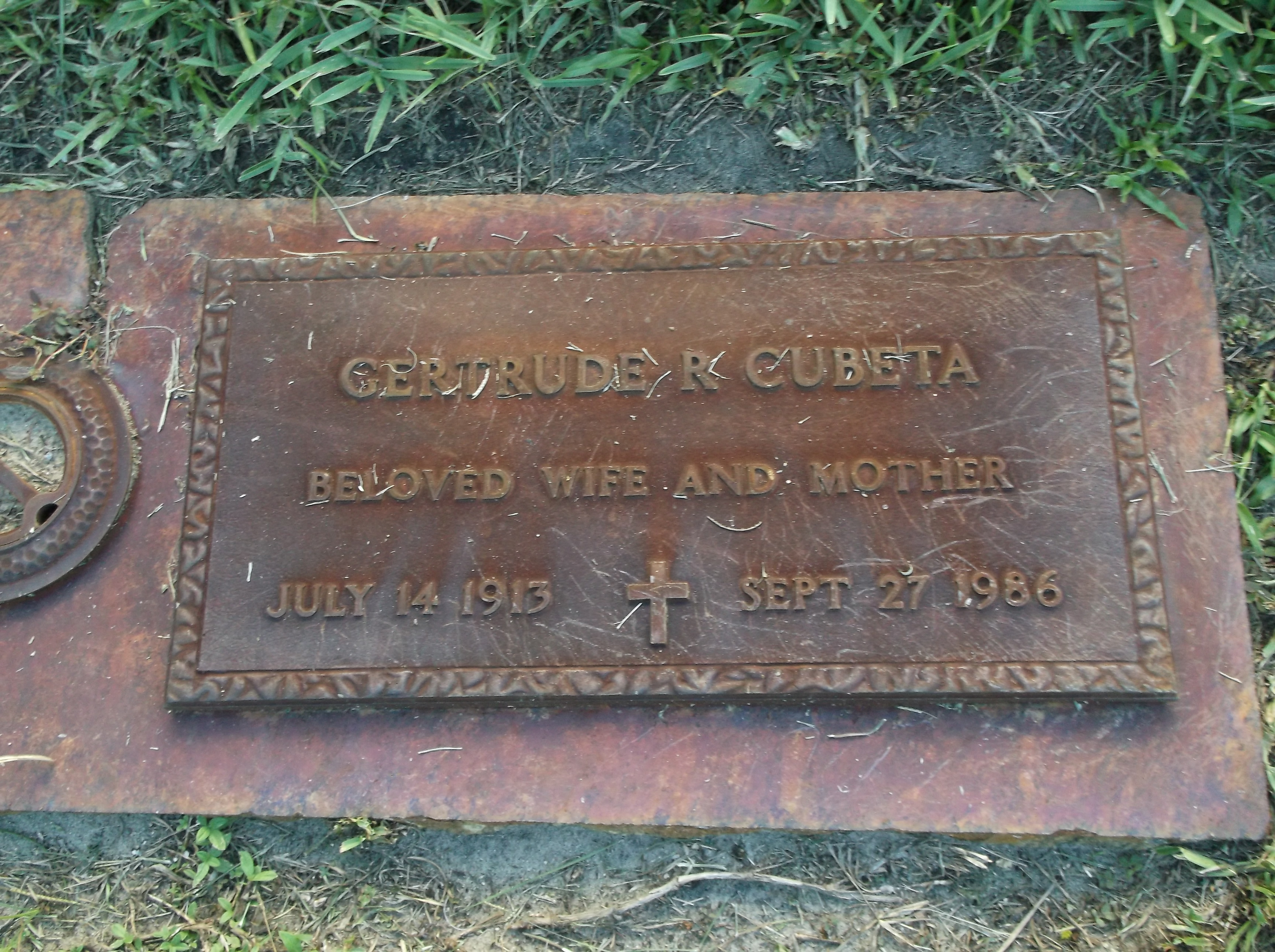 Gertrude R Cubeta