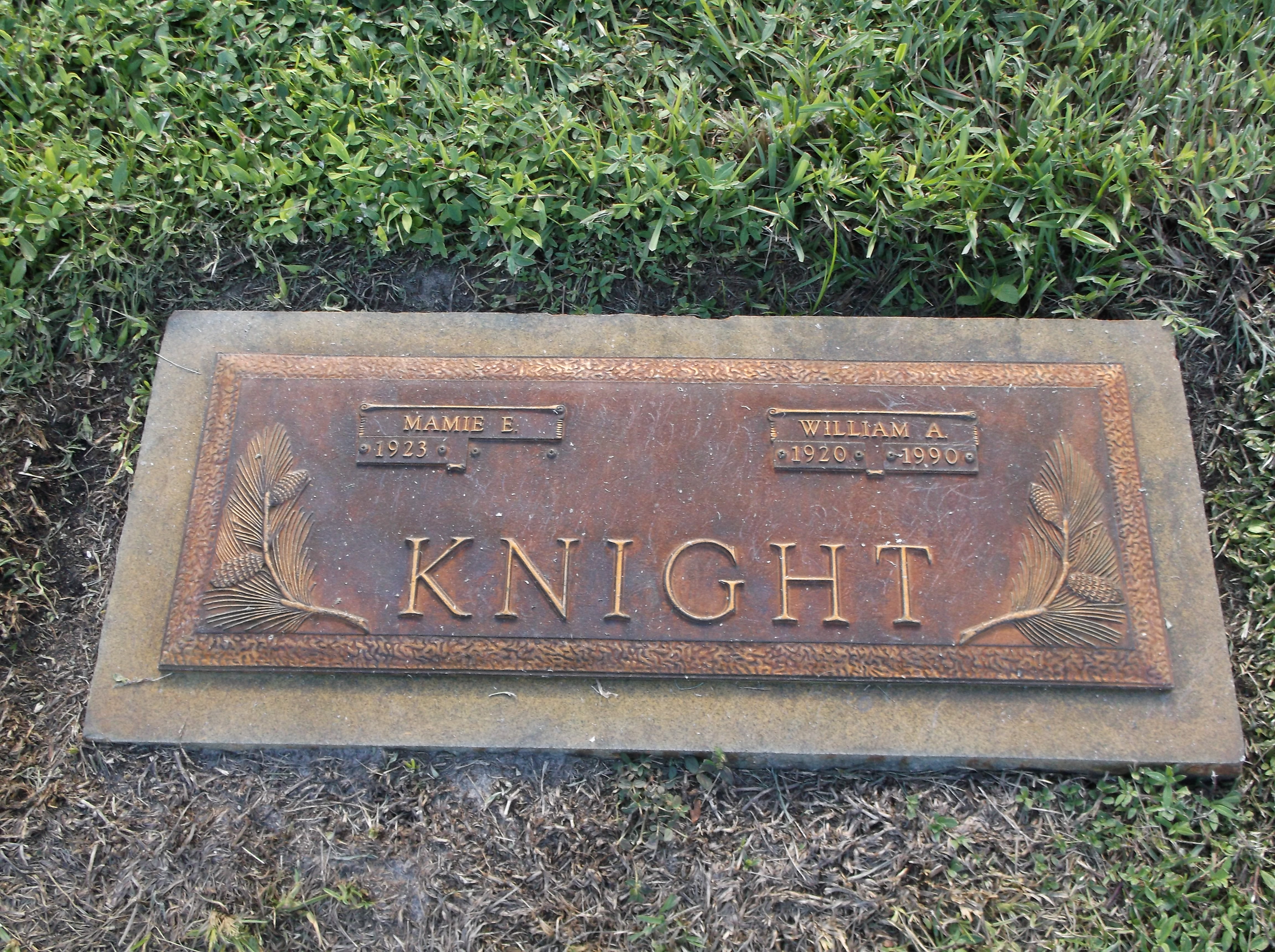 Mamie E Knight