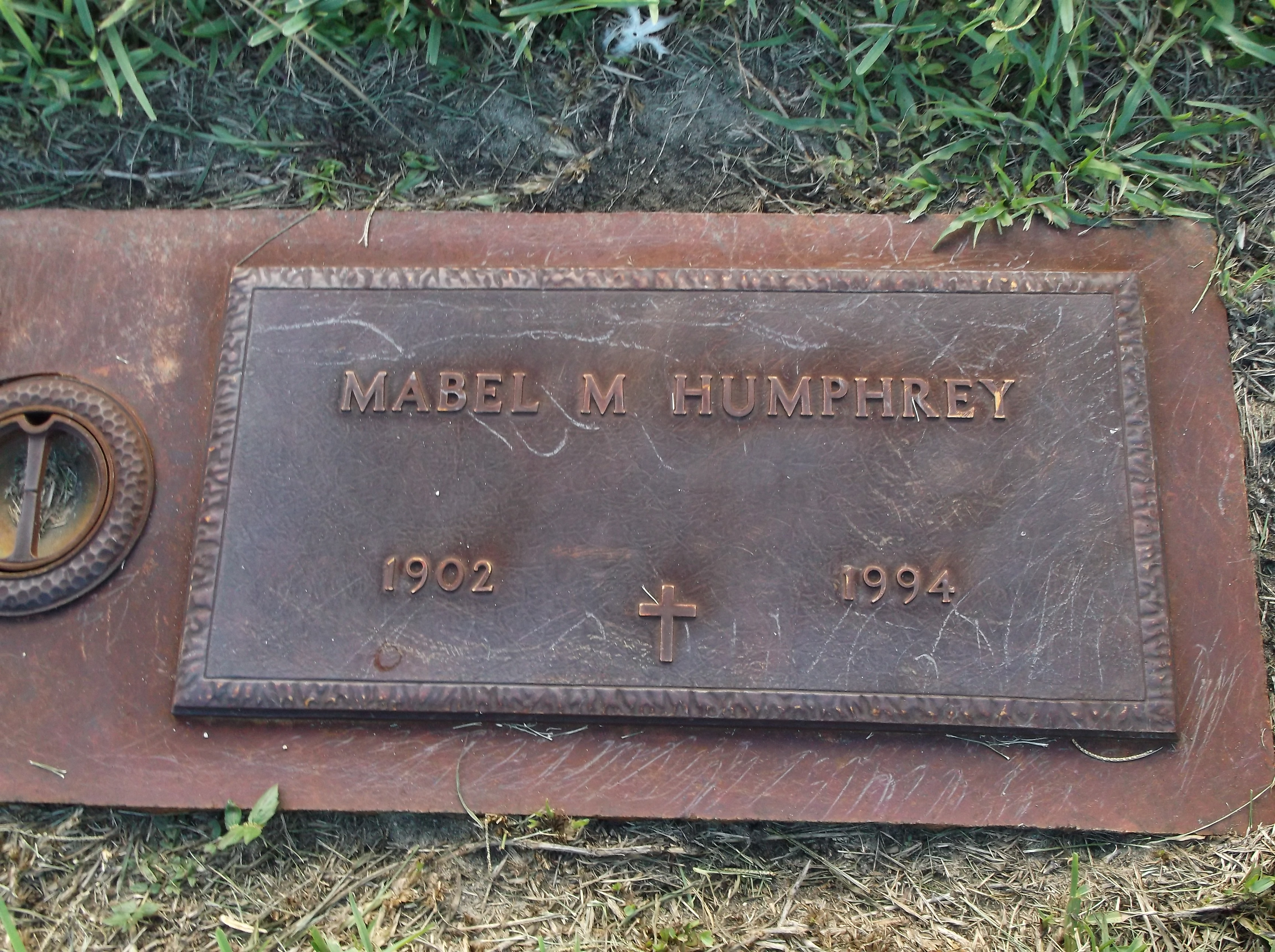 Mabel M Humphrey