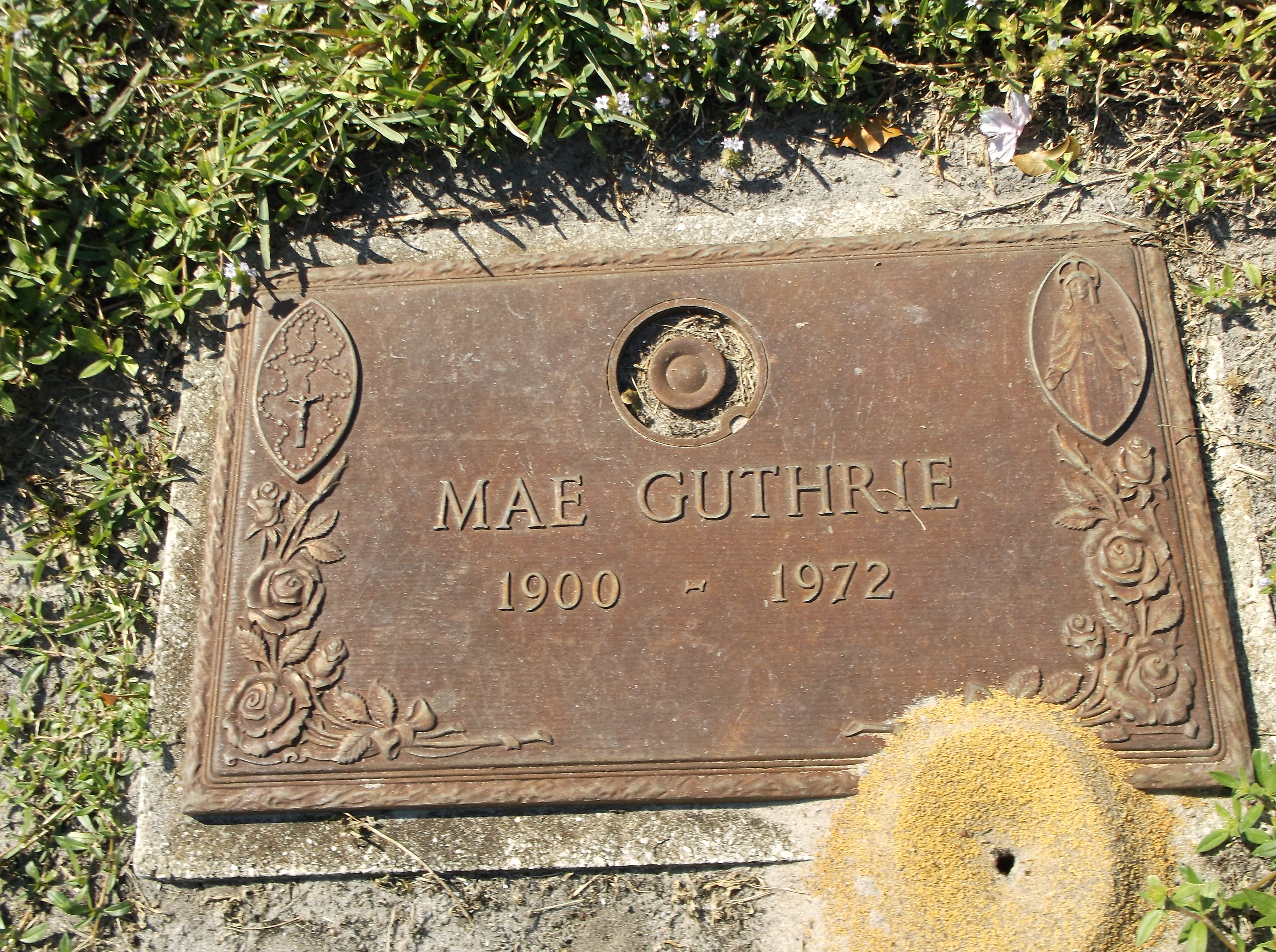 Mae Guthrie