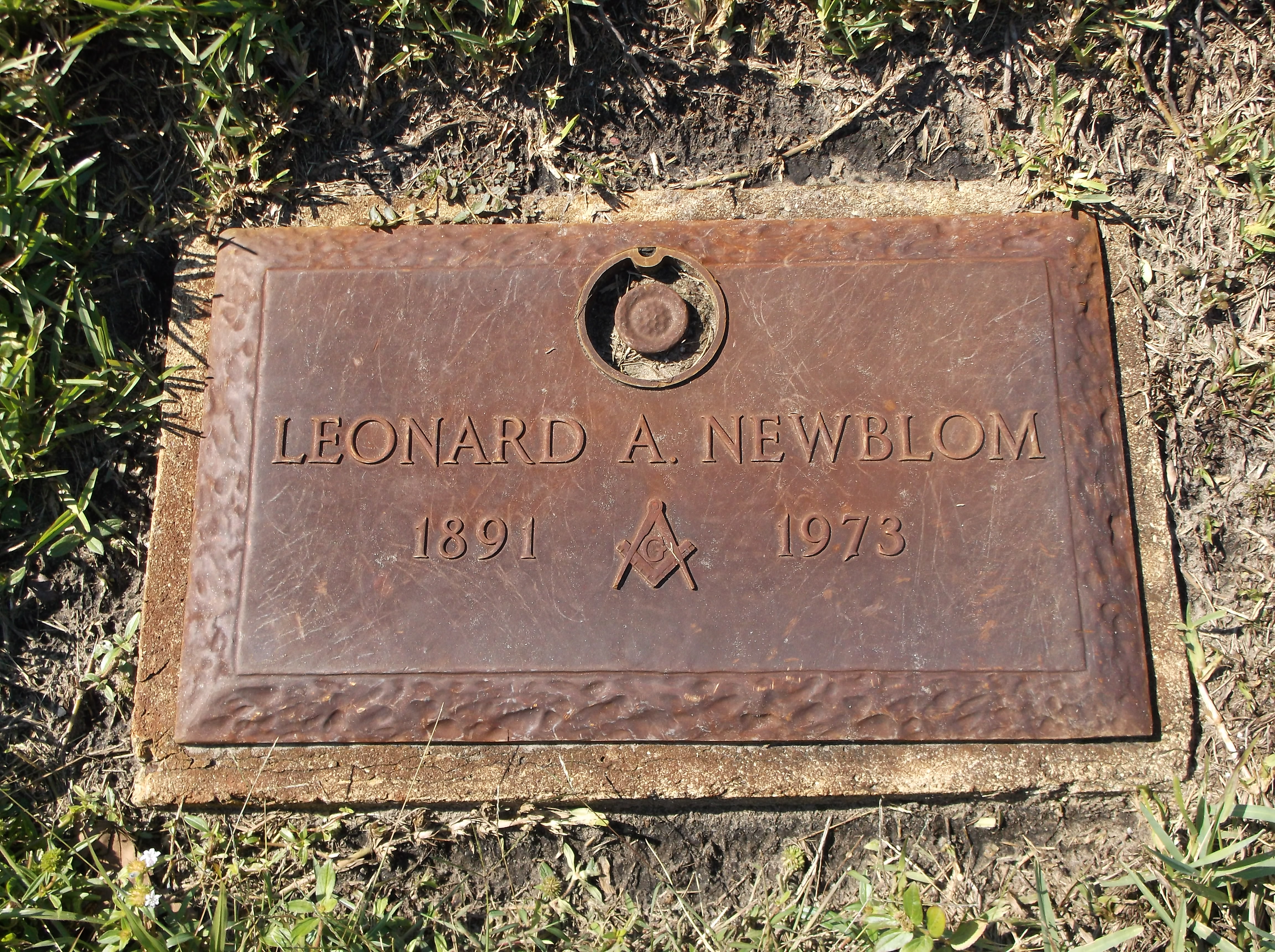 Leonard A Newblom