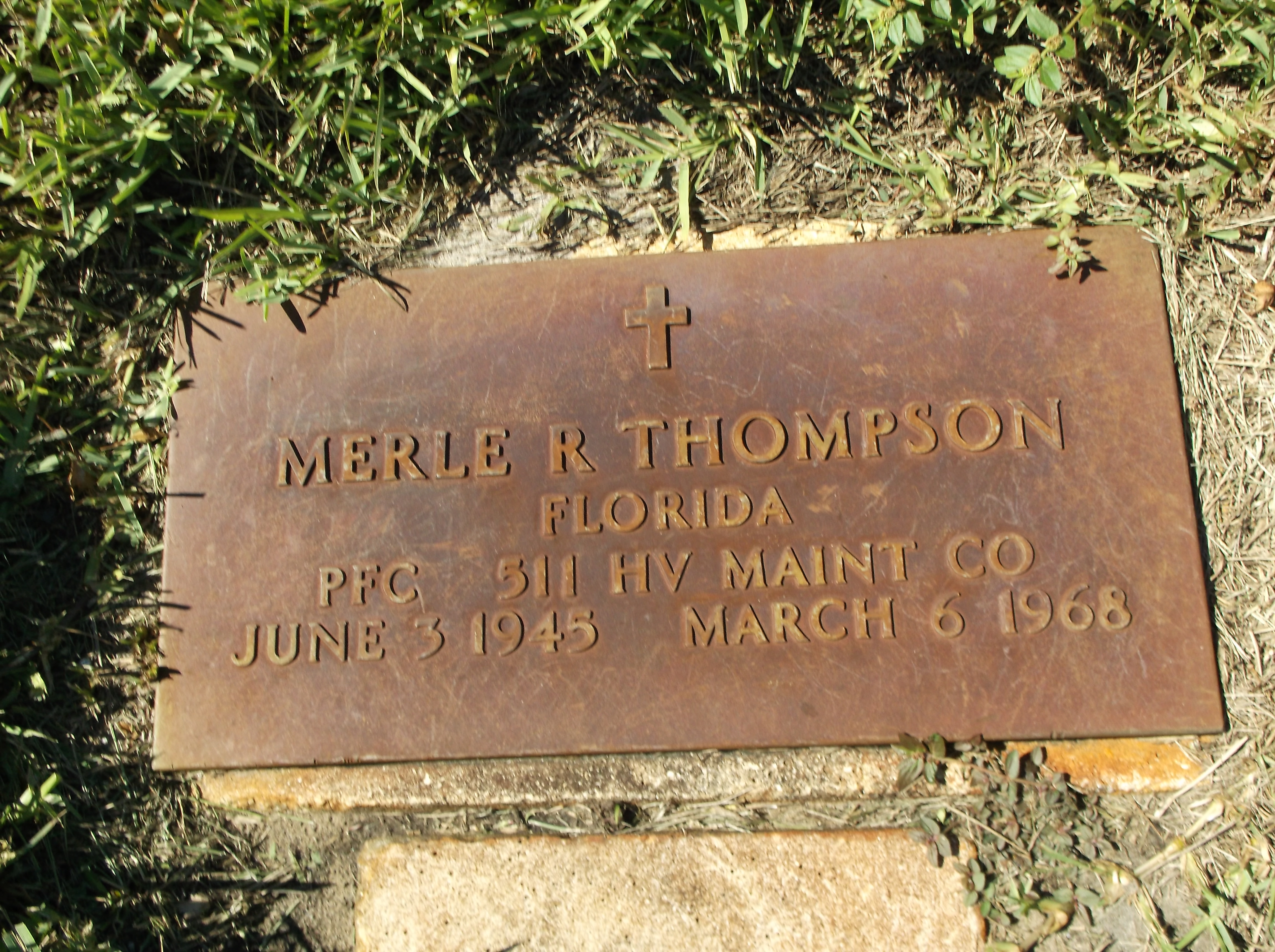 Merle R Thompson