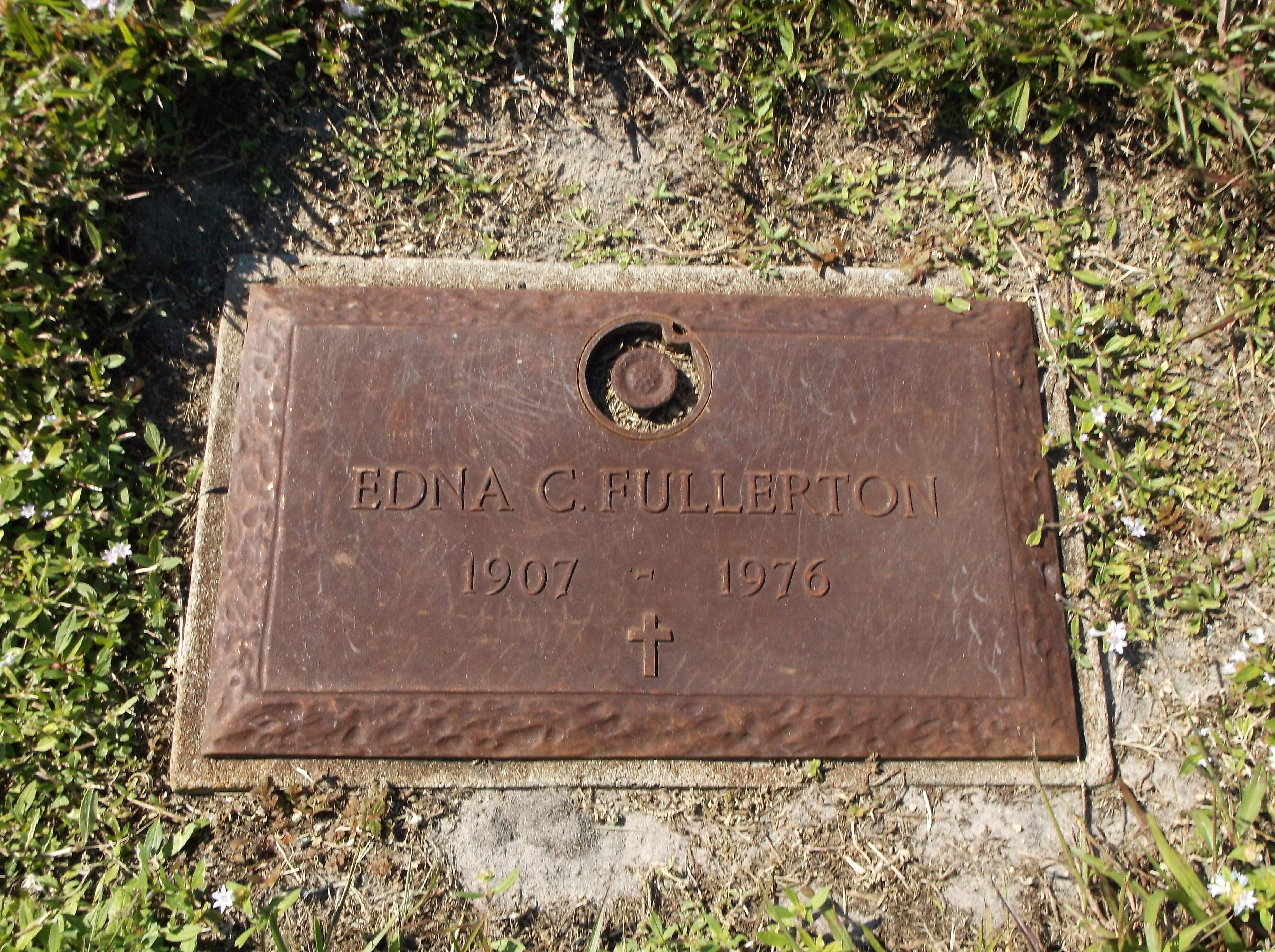 Edna C Fullerton
