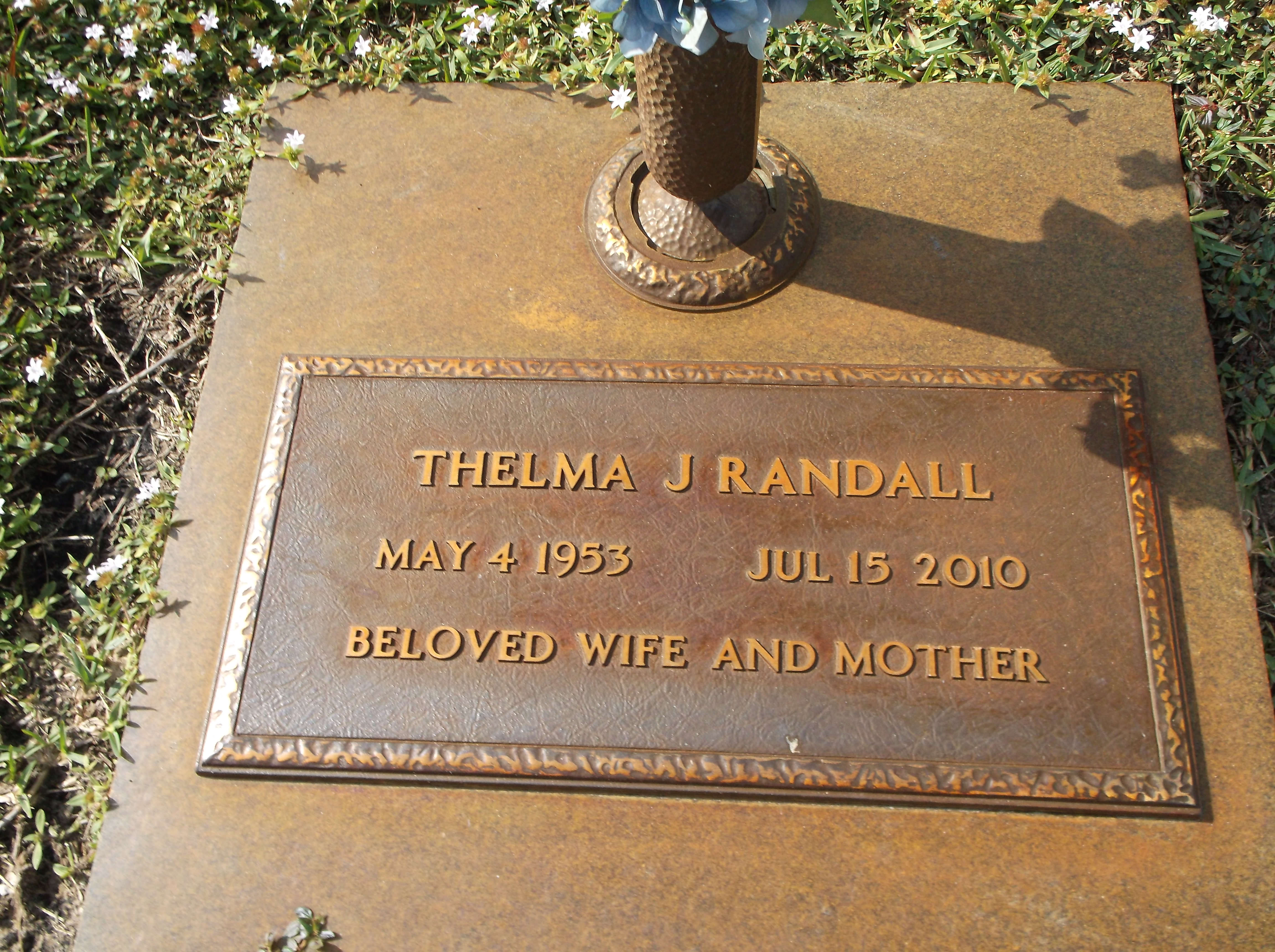 Thelma J Randall