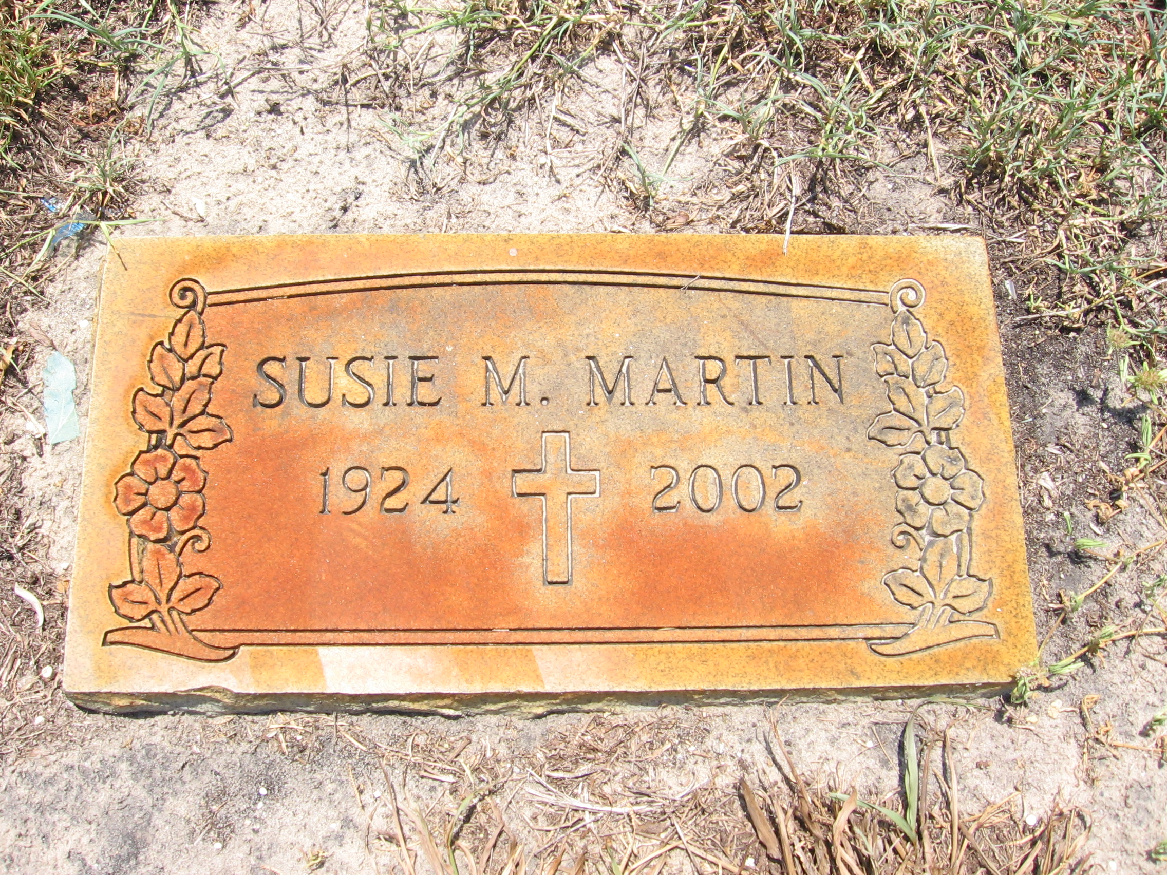 Susie M Martin