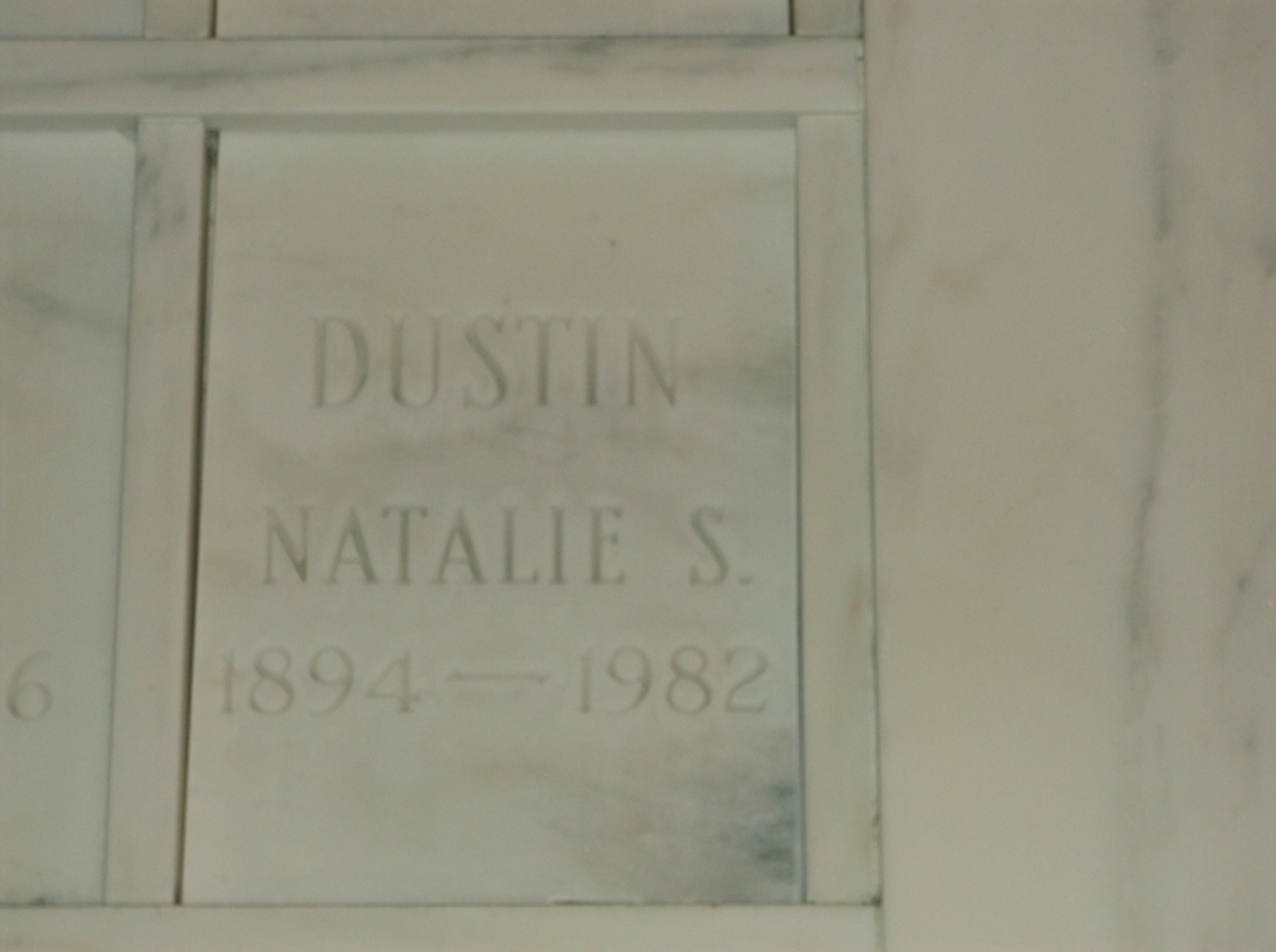Natalie S Dustin