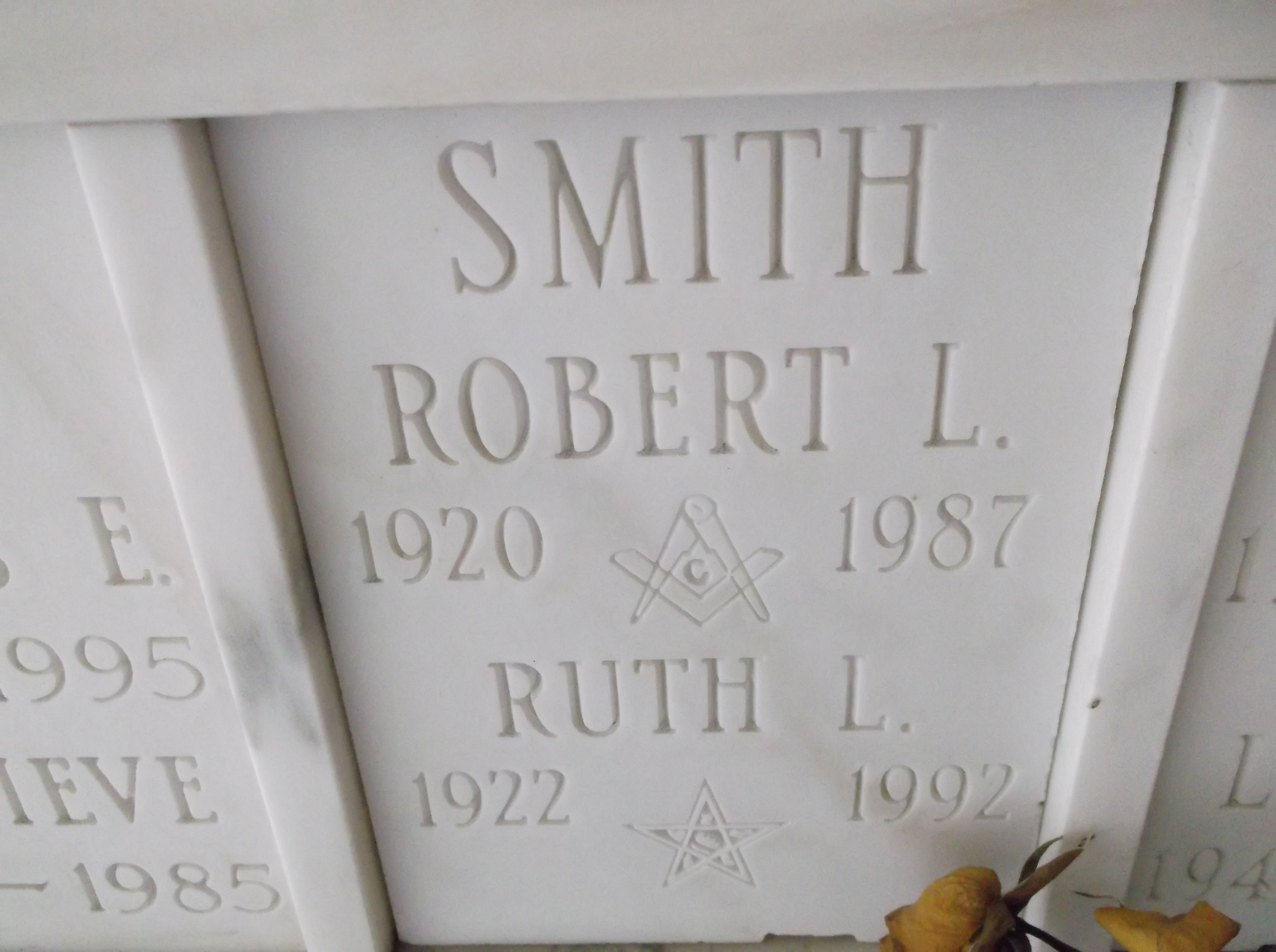 Robert L Smith