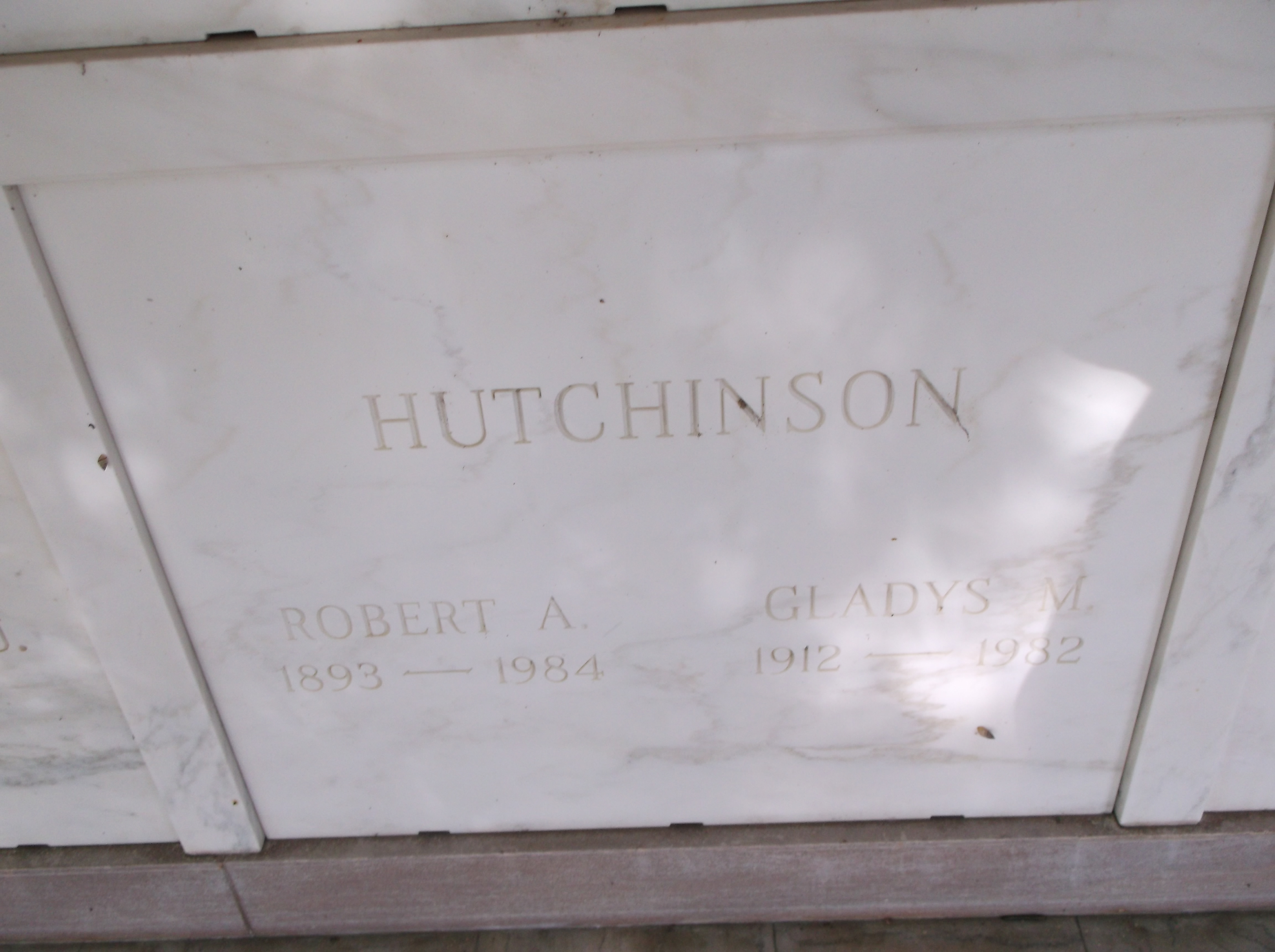Gladys M Hutchinson