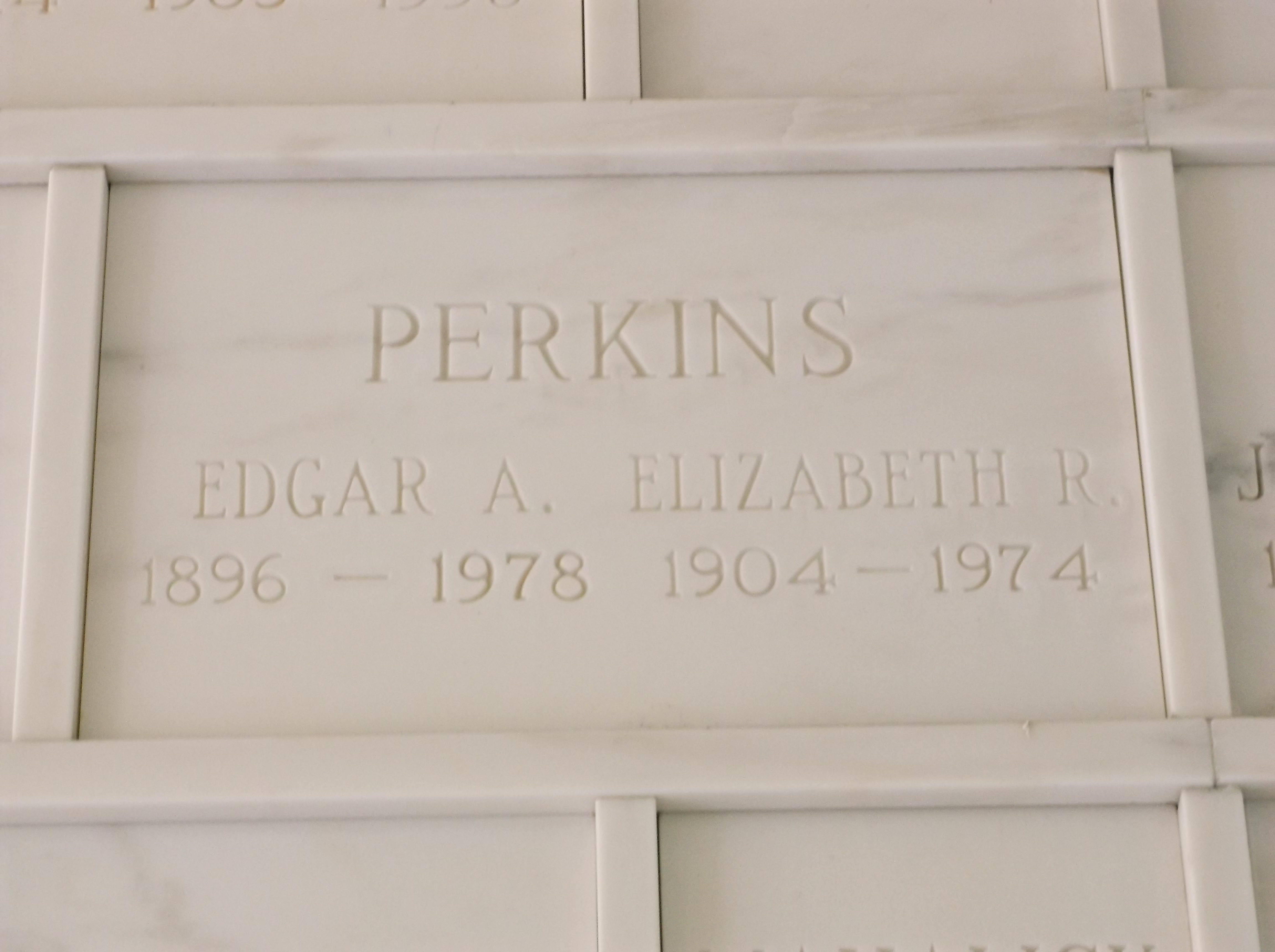 Elizabeth R Perkins
