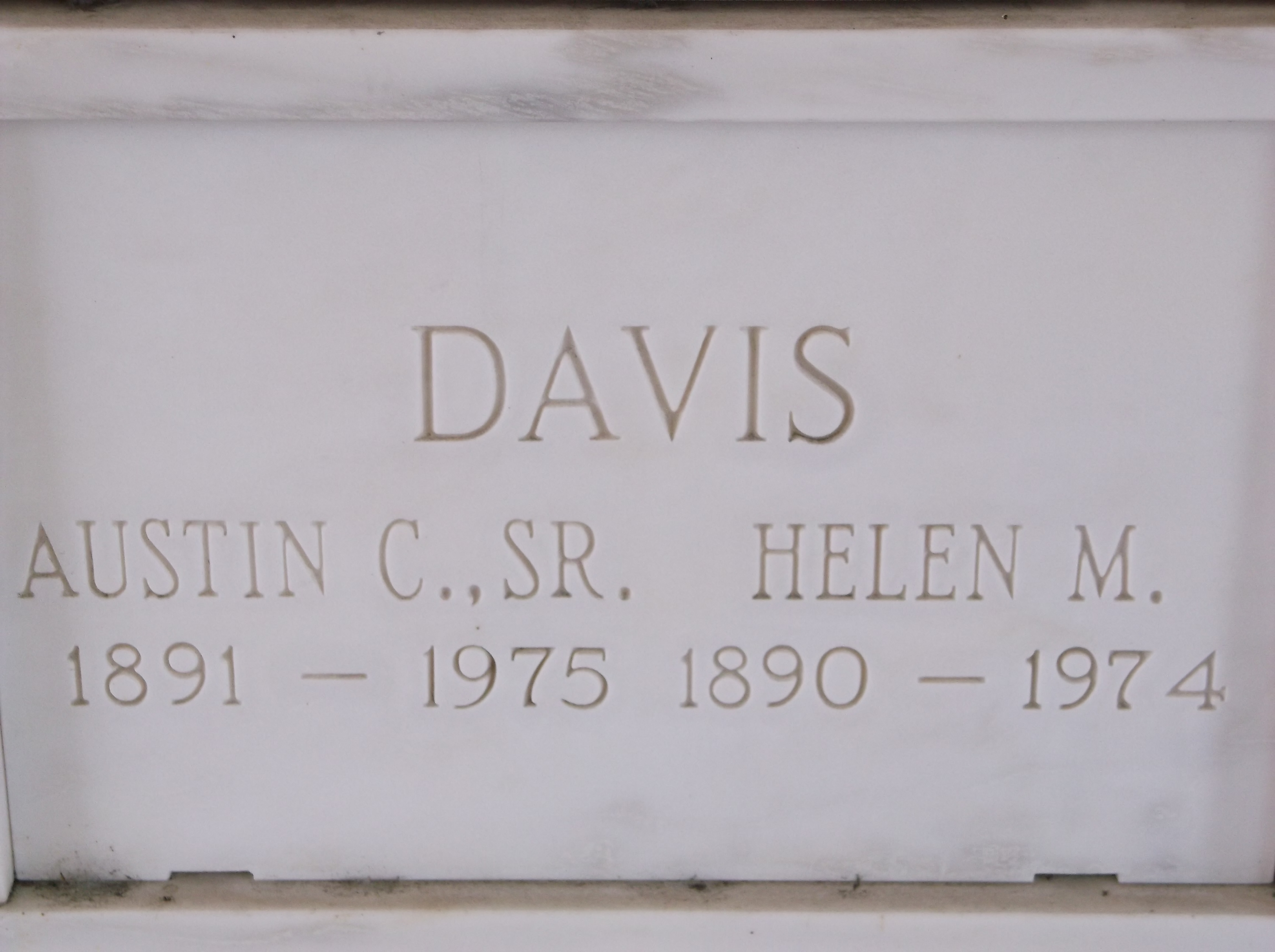 Helen M Davis