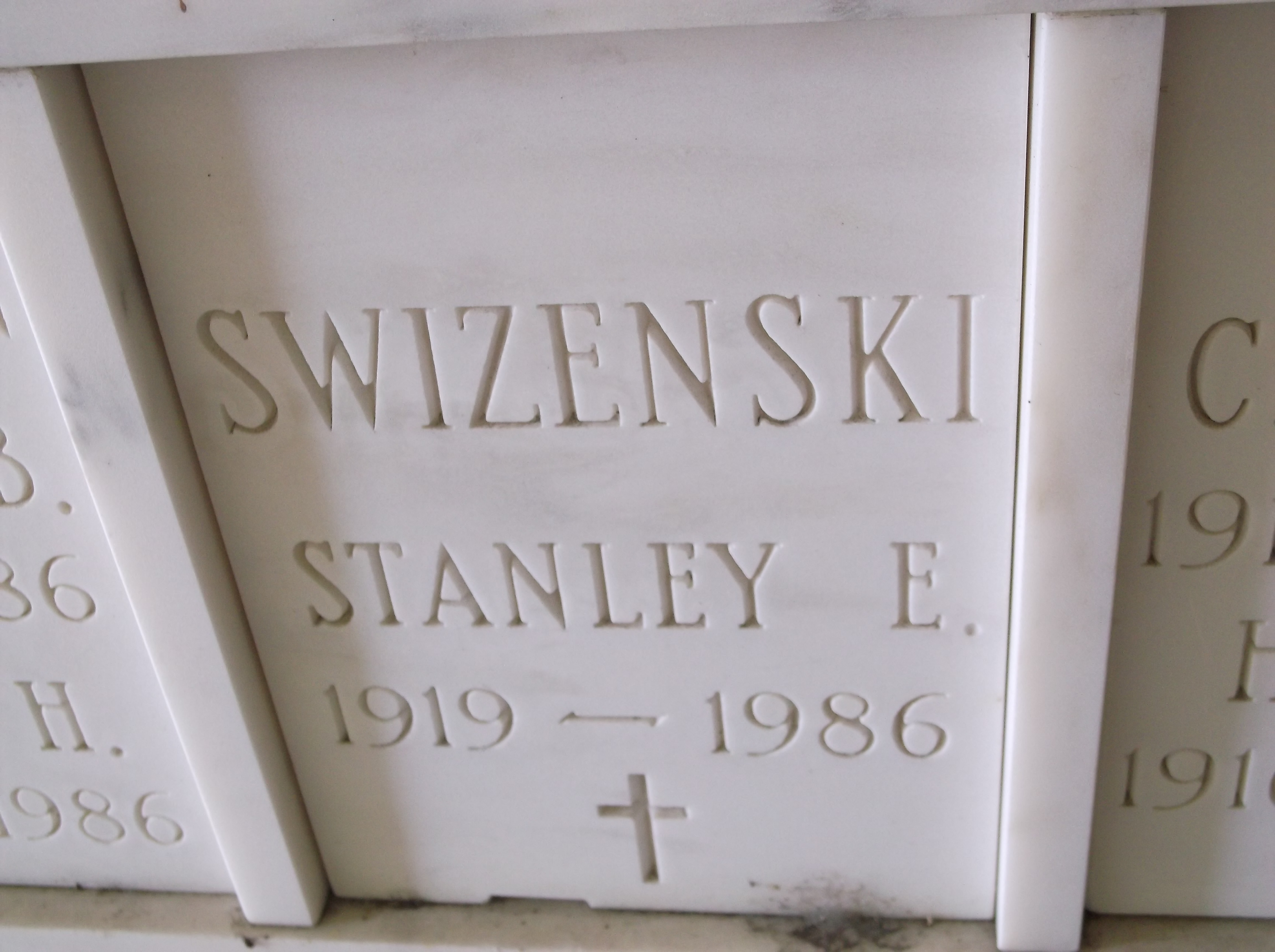 Stanley E Swizenski