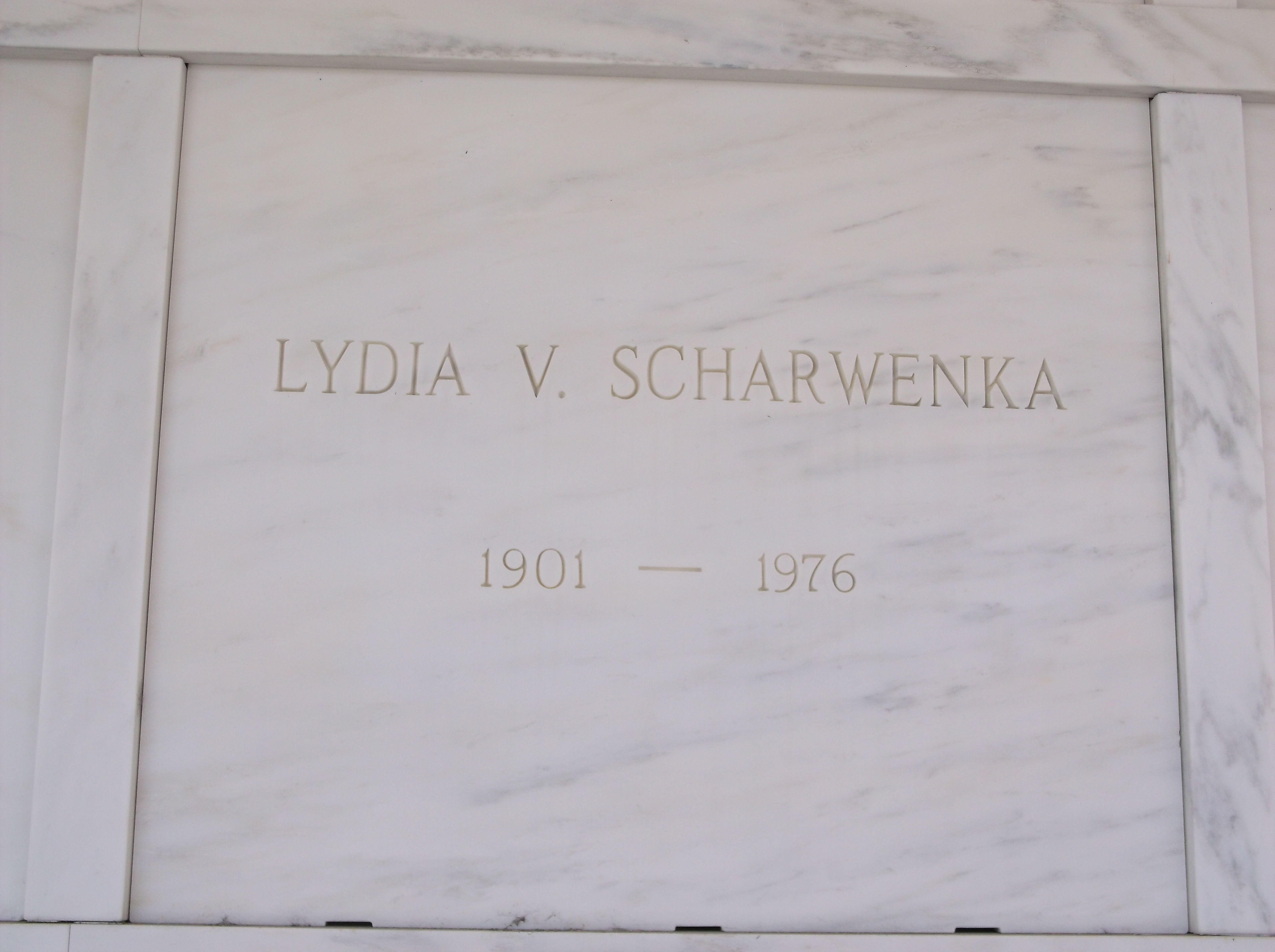 Lydia V Scharwenka