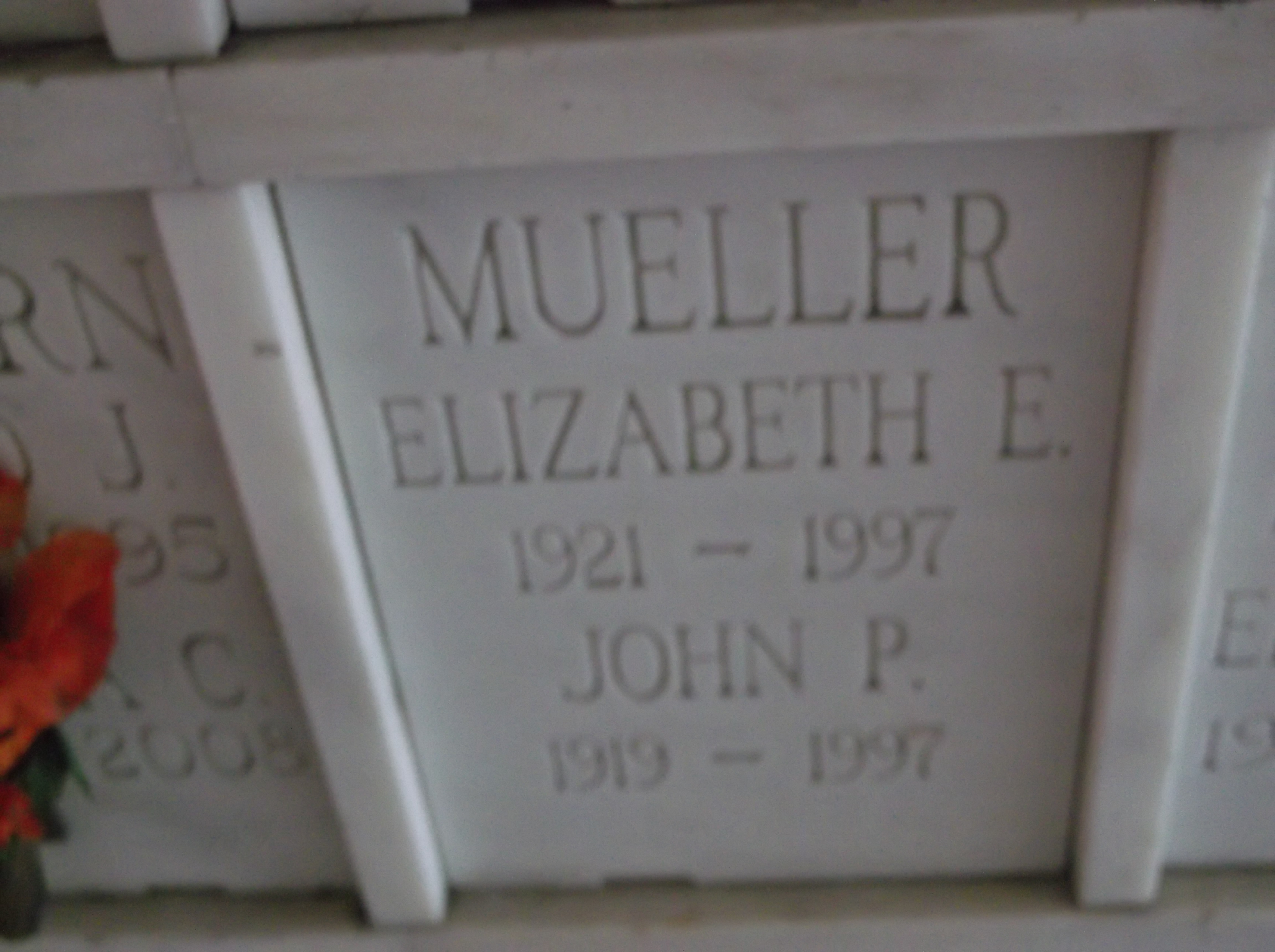 Elizabeth E Mueller