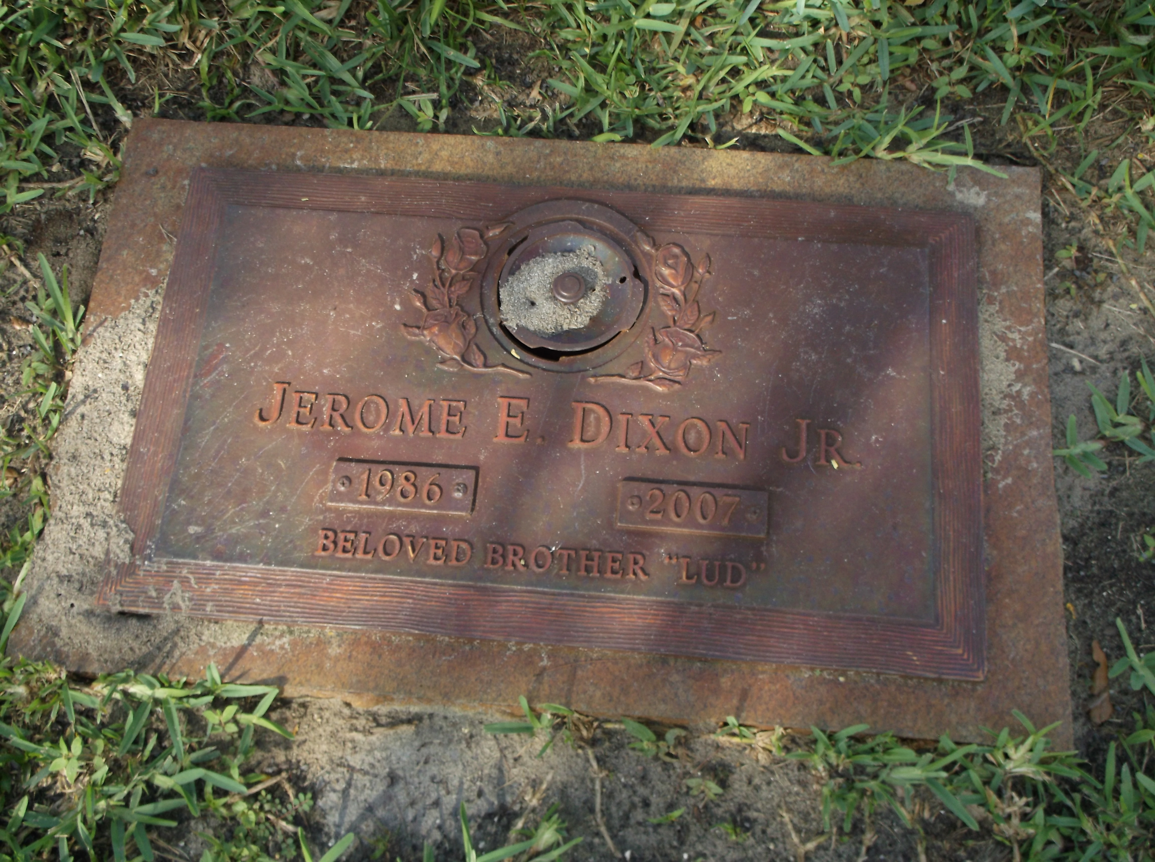 Jerome E "Lud" Dixon, Jr